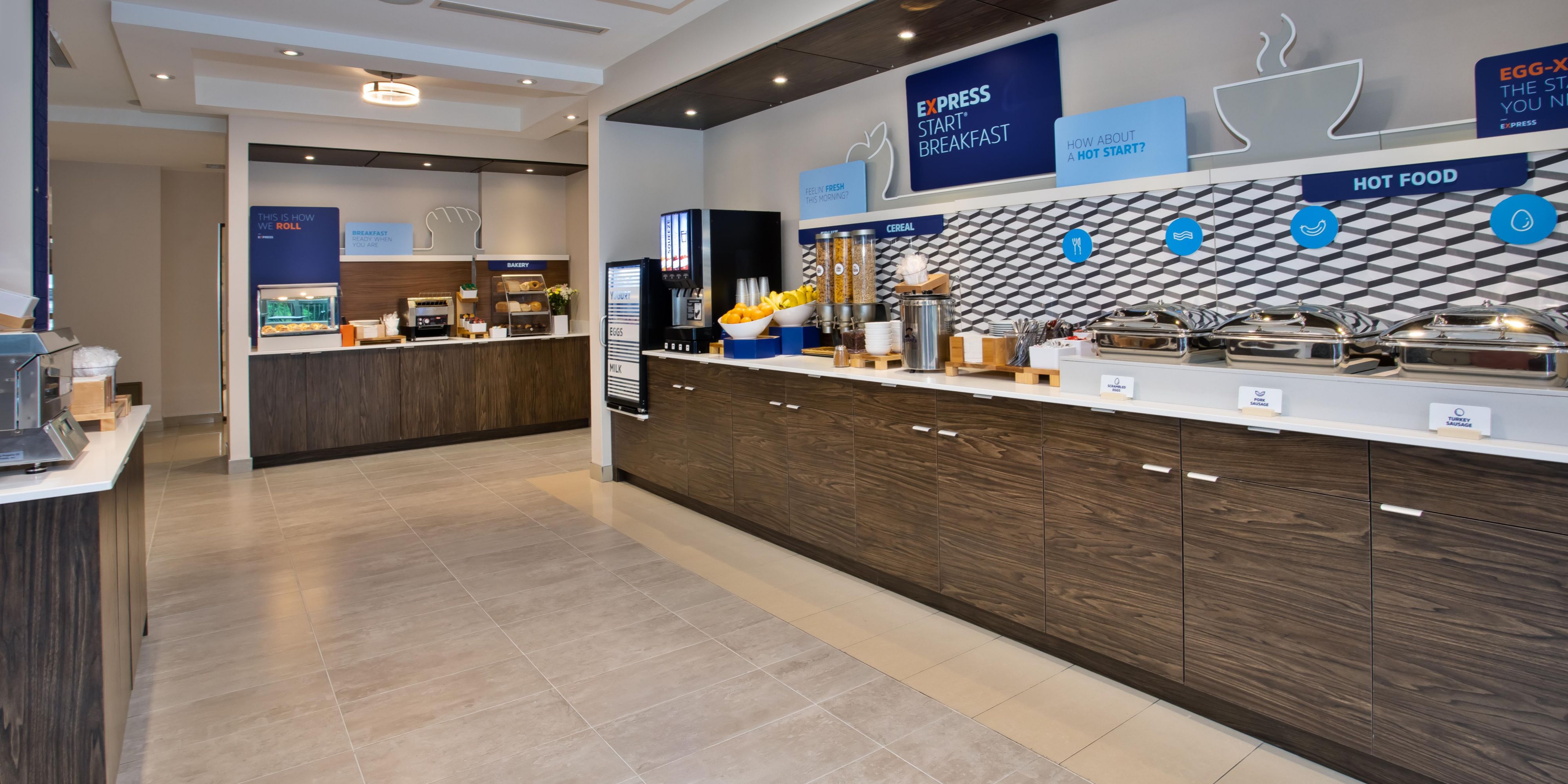 Fuel your day with our complimentary Express Start® Breakfast!  Enjoy fresh, hot, and healthy options daily in our newly-renovated breakfast room. Savour our must-have coffee, fluffy pancakes, bacon, toast, muffins, fruit, and more.