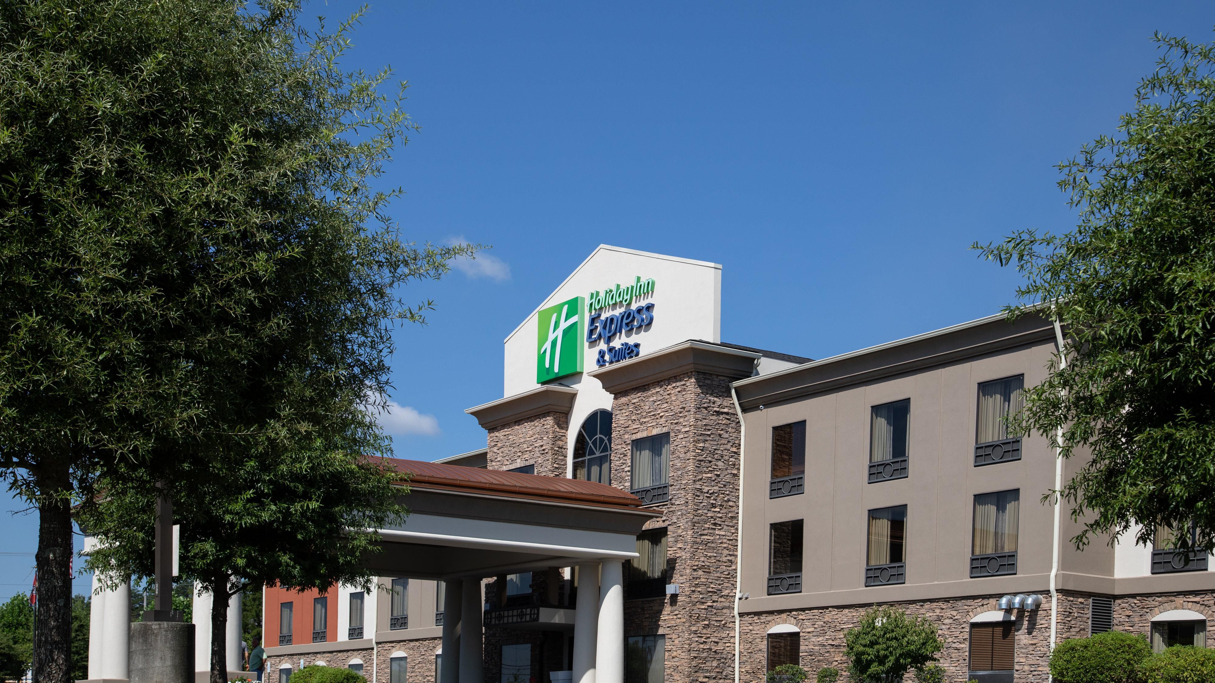 Top 12 Caryville Hotels by IHG - July 2024