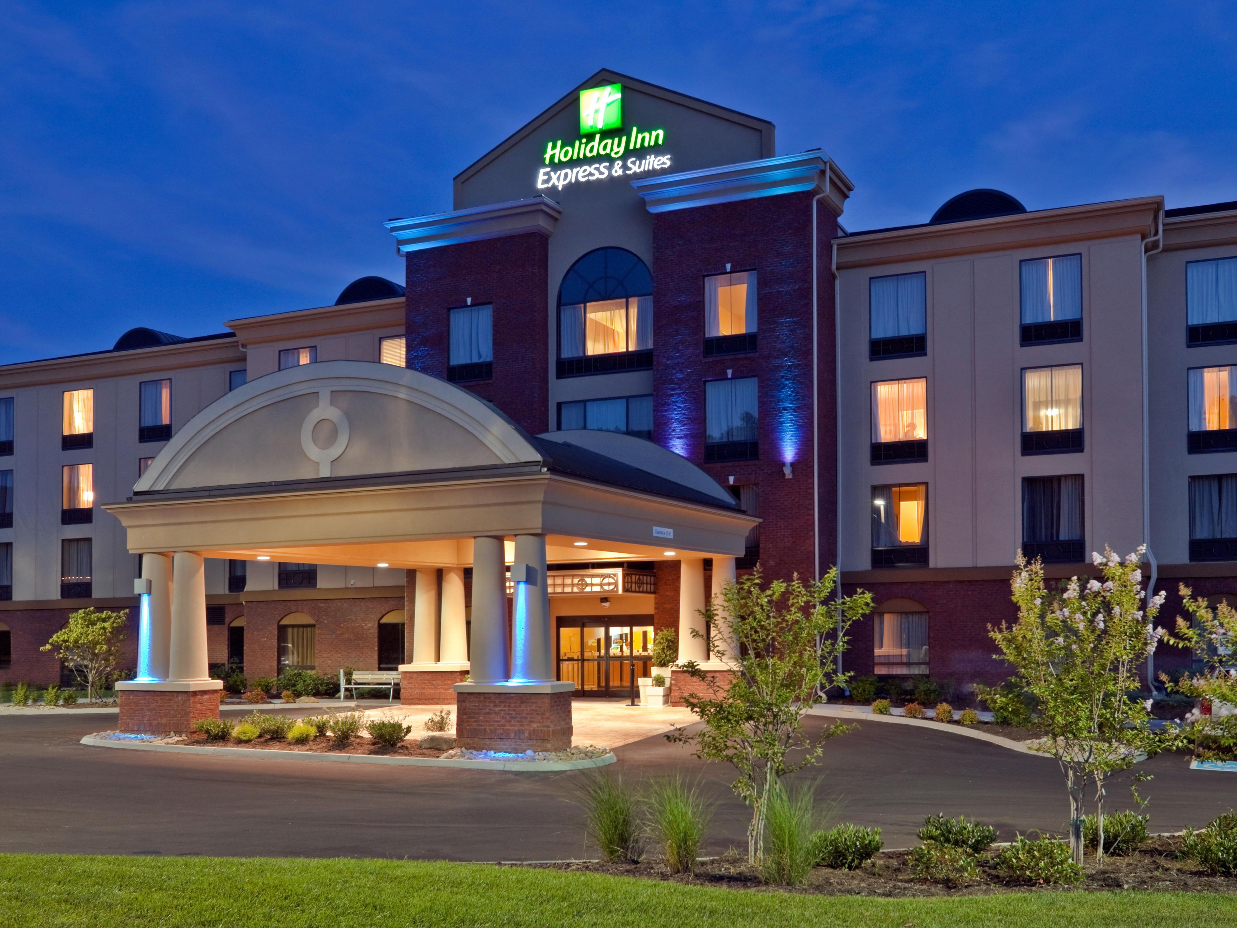 Holiday Inn Express Suites   Holiday Inn Express And Suites Kodak 2532746004 4x3