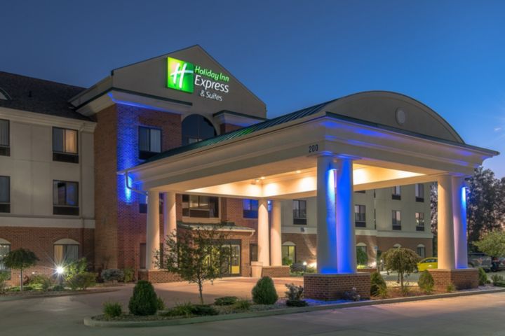 Holiday Inn Express & Suites Lafayette East