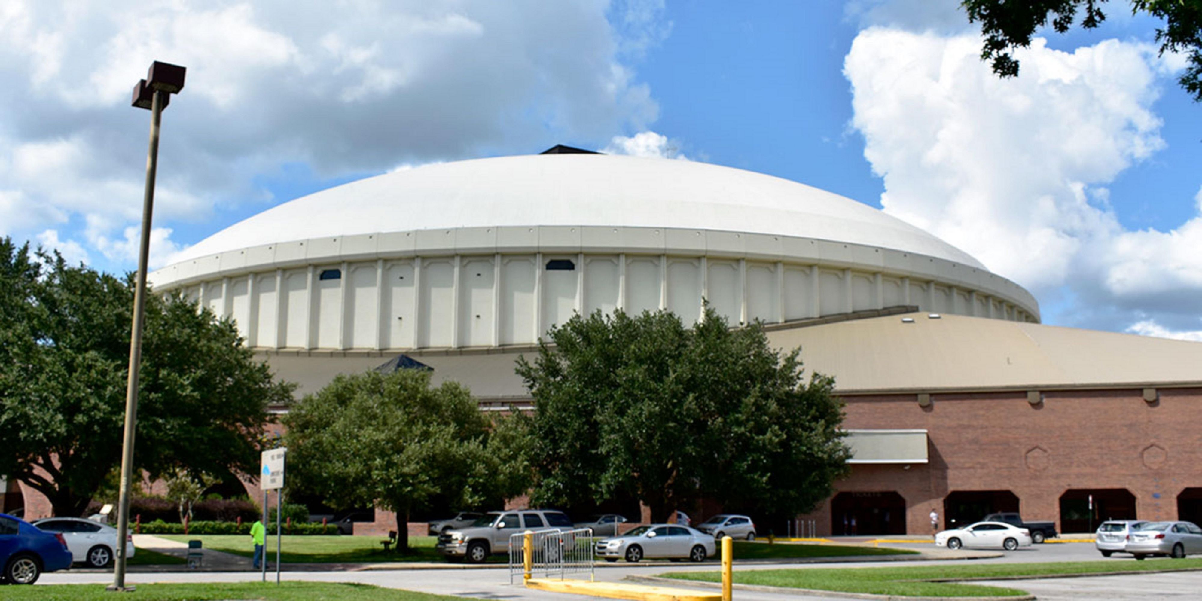 Home to the Rajun Cajuns! This multi-purpose facility hosts a variety of events for the Lafayette area. Concerts, family shows, sporting events, conventions and graduations all take place here. Conveniently located and just a short drive to this facility.