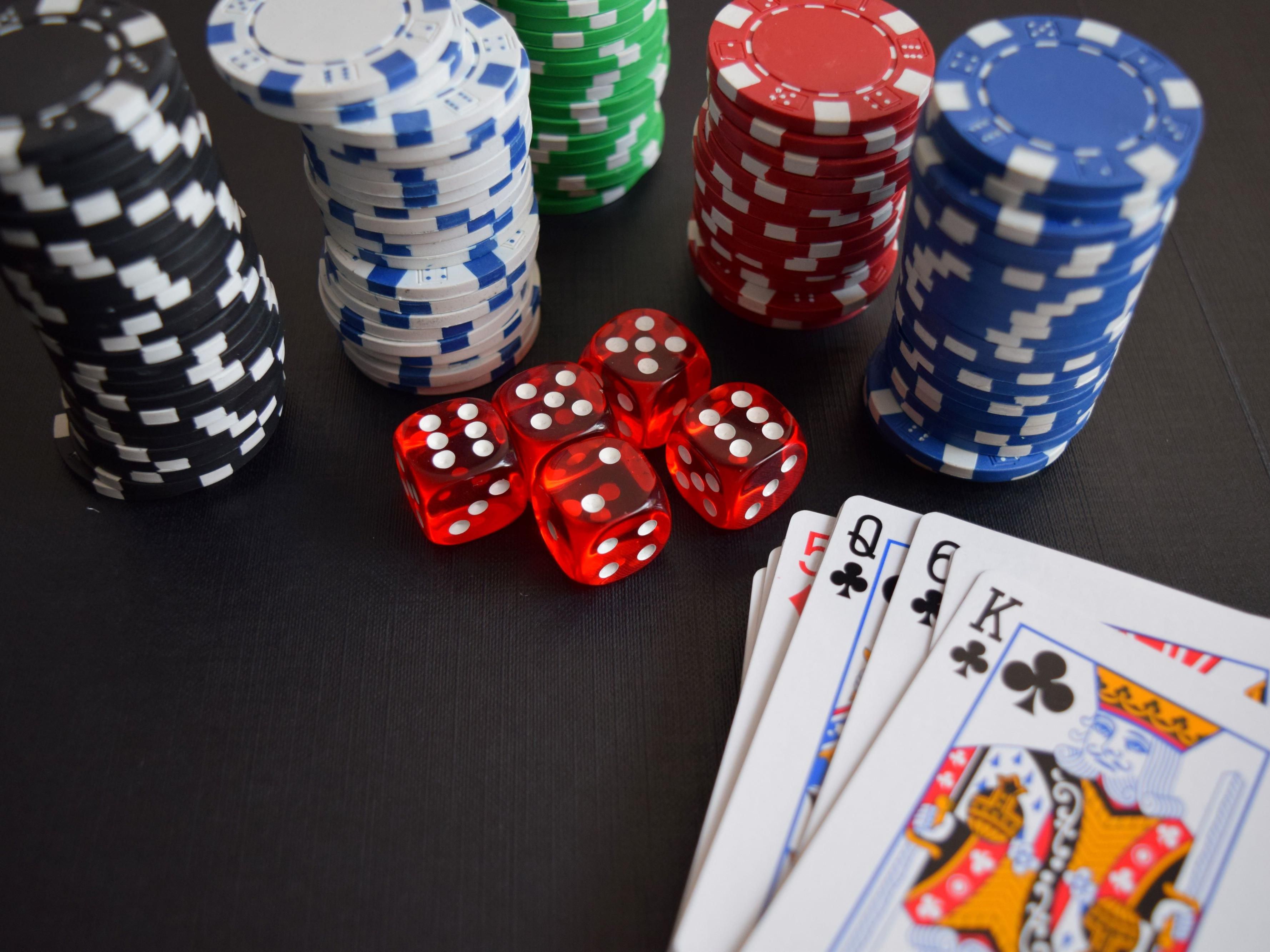 Stay with us. Enjoy nearby casinos for live entertainment and gaming. 