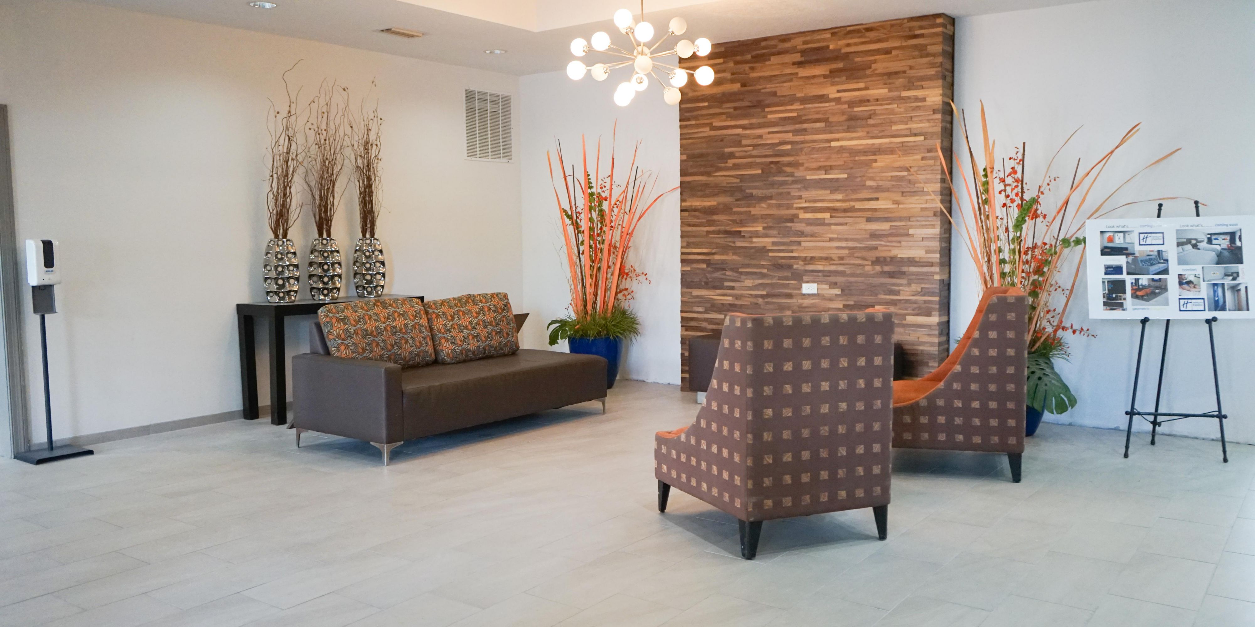 Hotel in Lakeland, FL | Holiday Inn Express & Suites Lakeland North - I-4