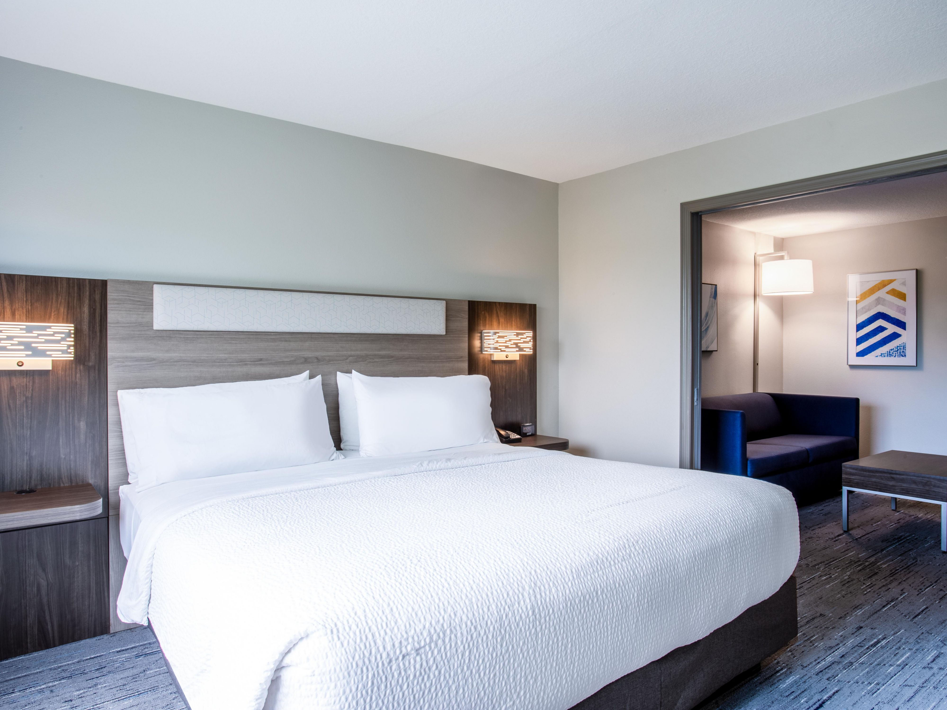 Stretch Out In Our Expansive King Suite With Premium Amenities