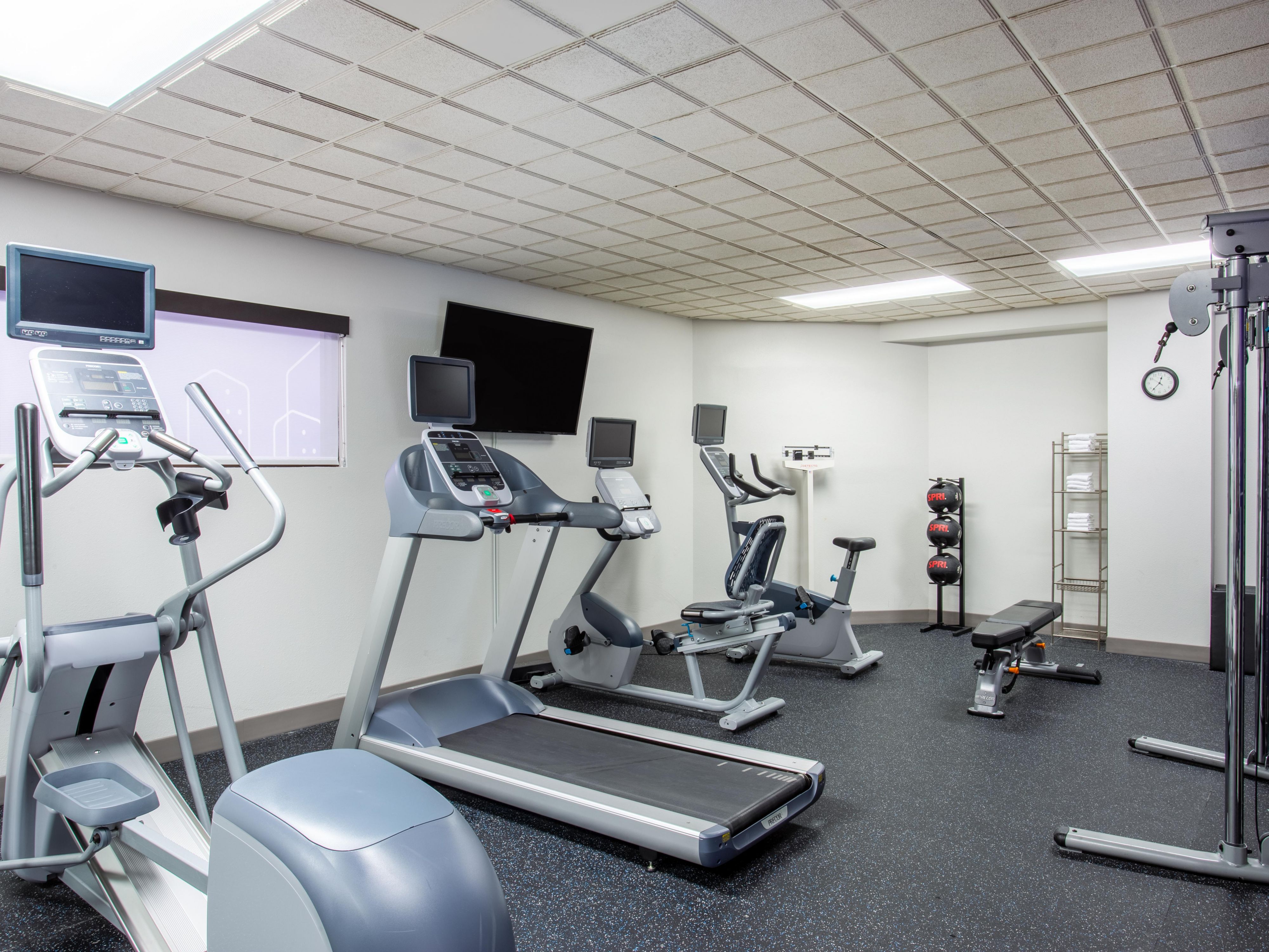 We provide the extras for an EXTRAordinary stay! Energize your morning with our complimentary Express Start® Breakfast buffet, stay active in our Fitness Center, and unwind with a refreshing dip in our heated outdoor pool & hot tub. Take advantage of free onsite parking, free Wi-Fi, and convenient access to our Business Center throughout your stay.