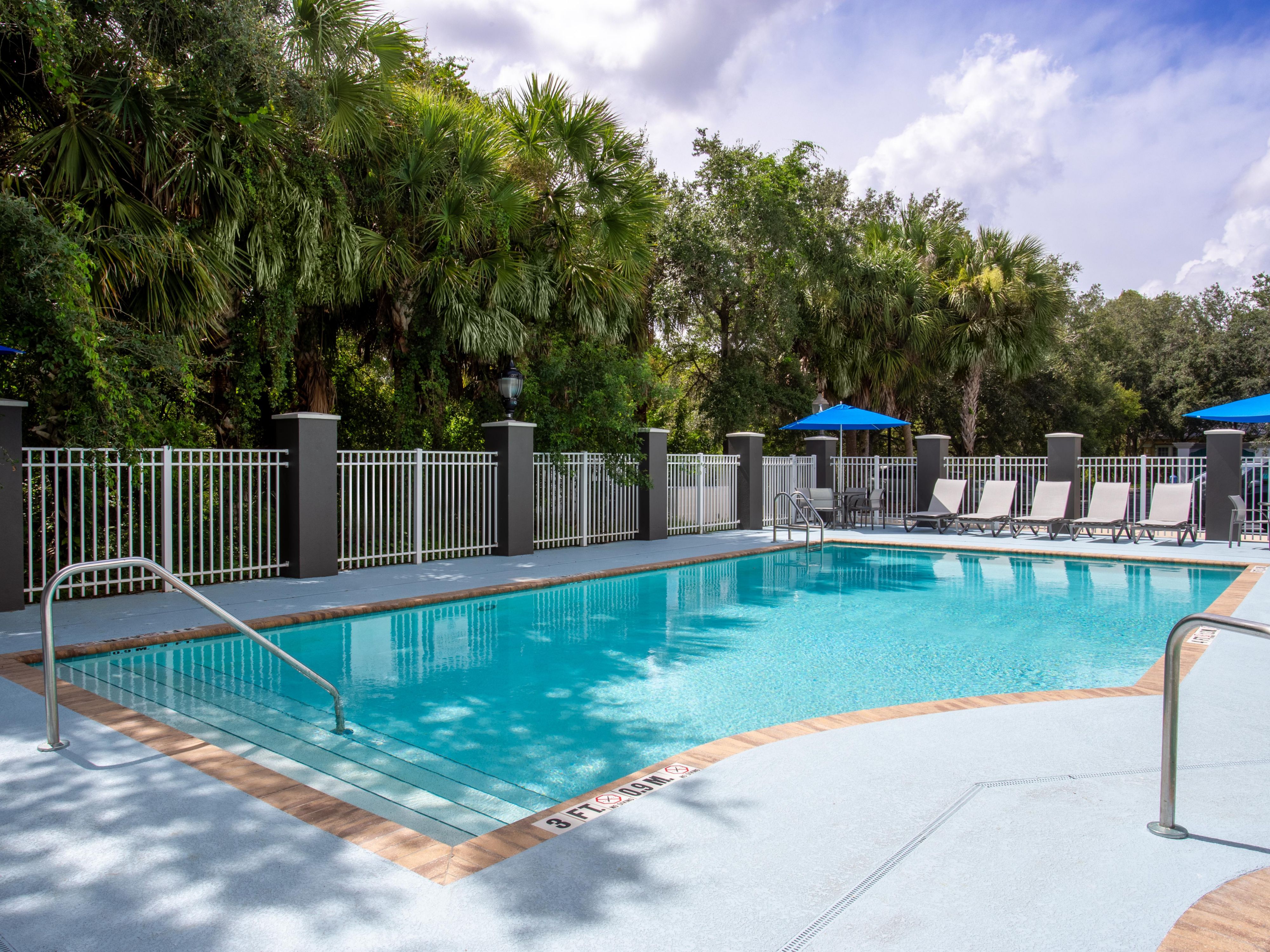 Take a refreshing dip in our sparkling outdoor pool.