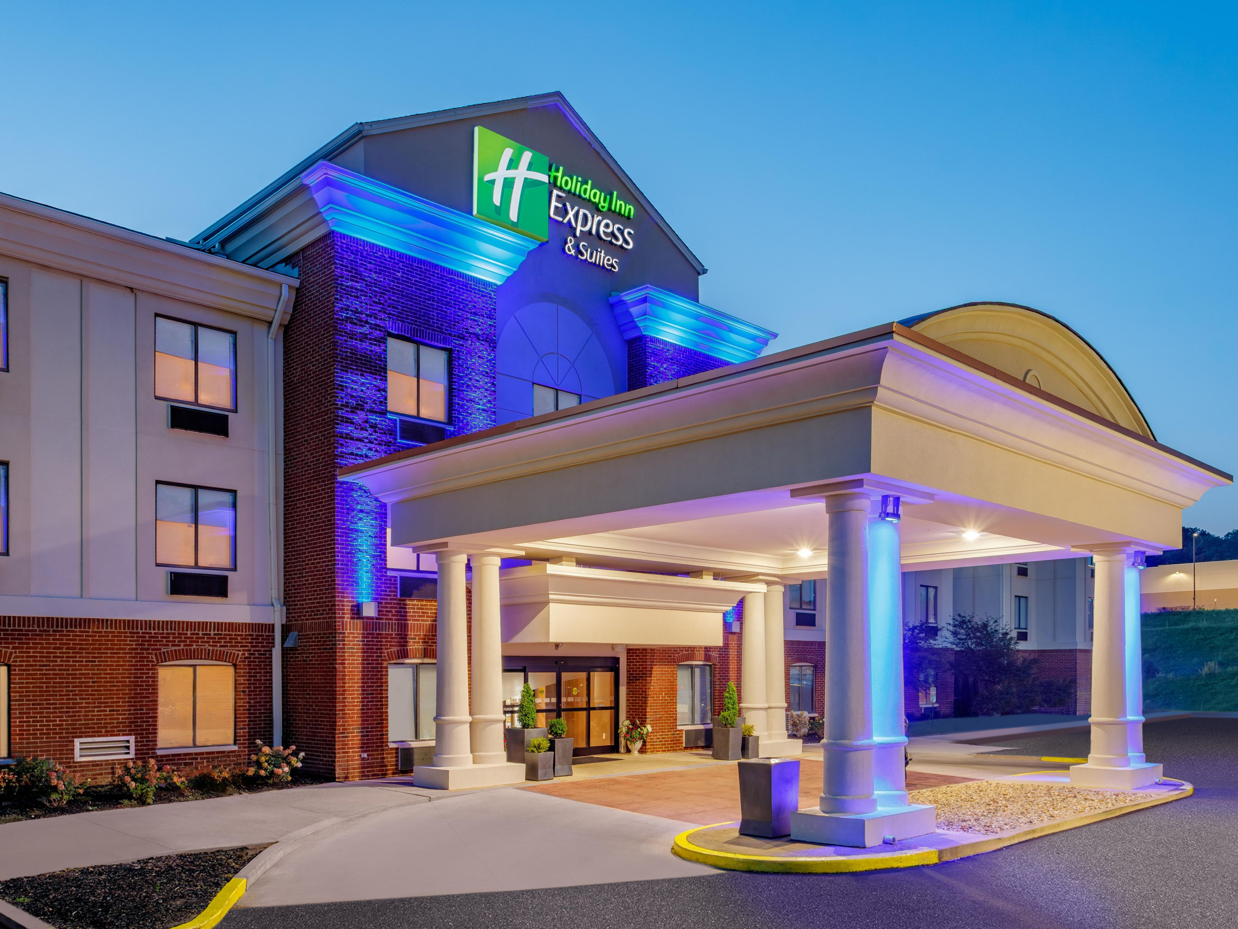 Welcome to Holiday Inn Express & Suites Lancaster