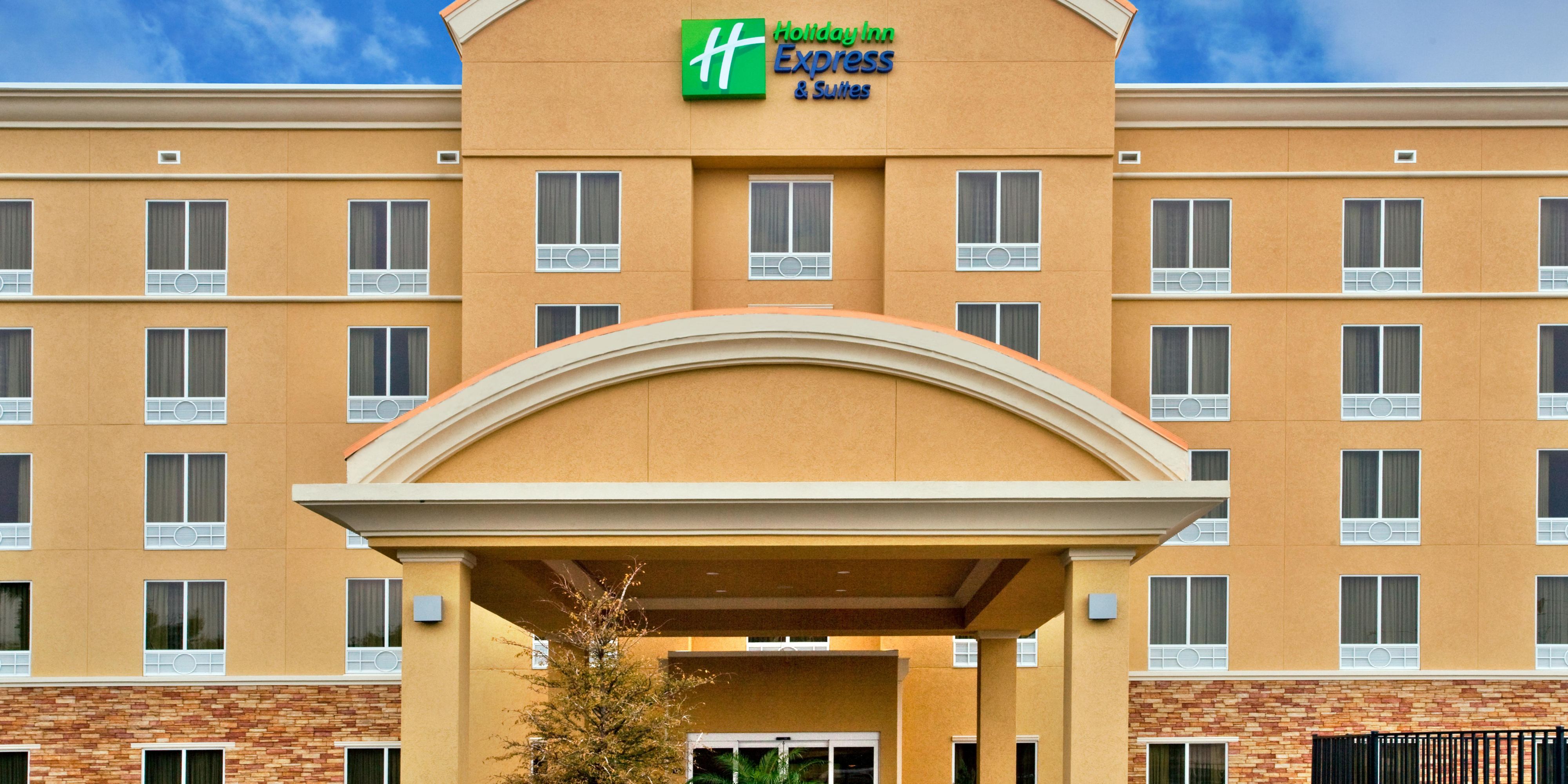 Holiday Inn Express & Suites Largo Clearwater