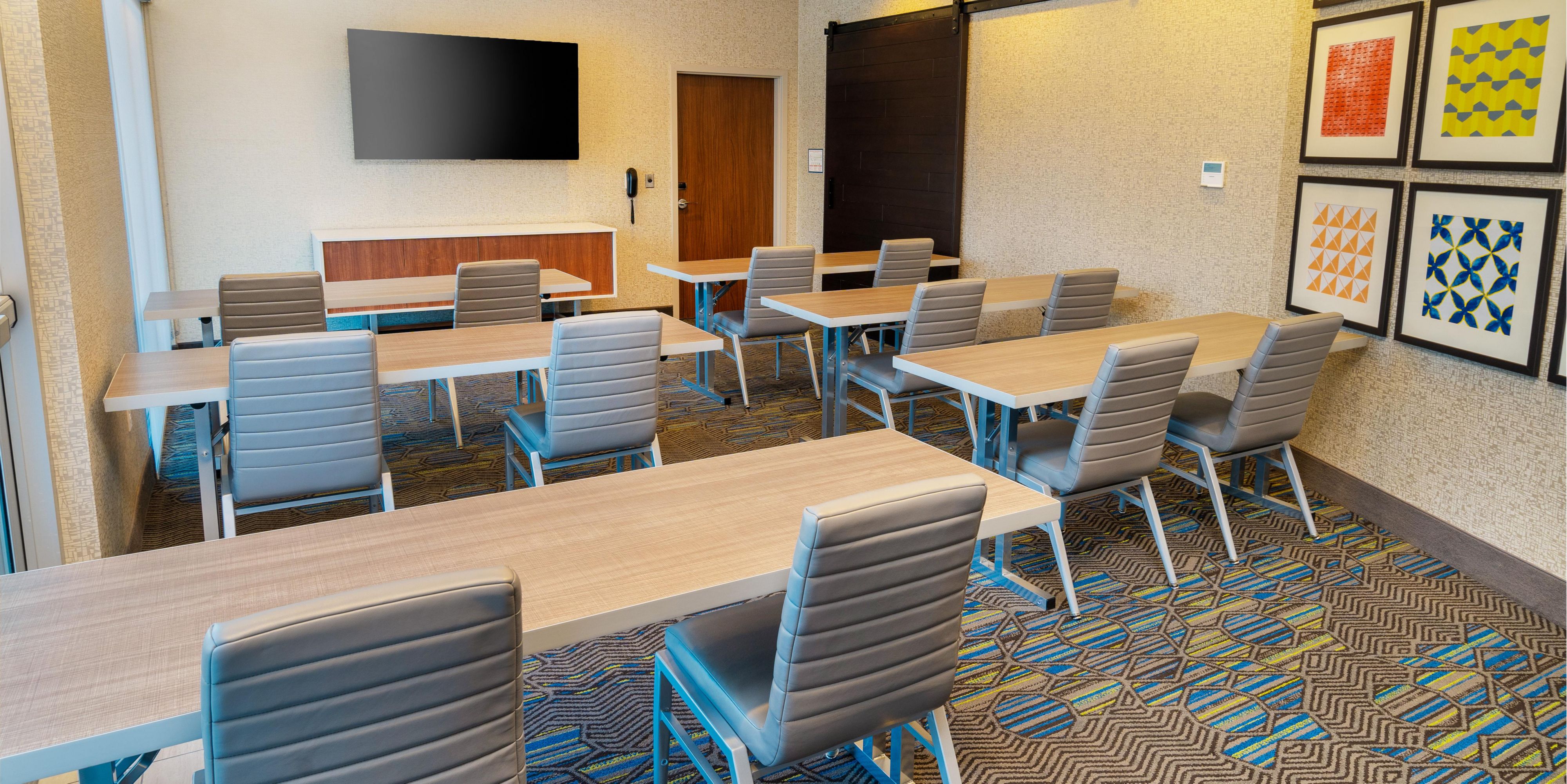 Find a venue that is flexible to fit your needs and first-class services for hassle-free planning. Discover all the elements of a successful event plus the expert sales ambassador to make it happen.