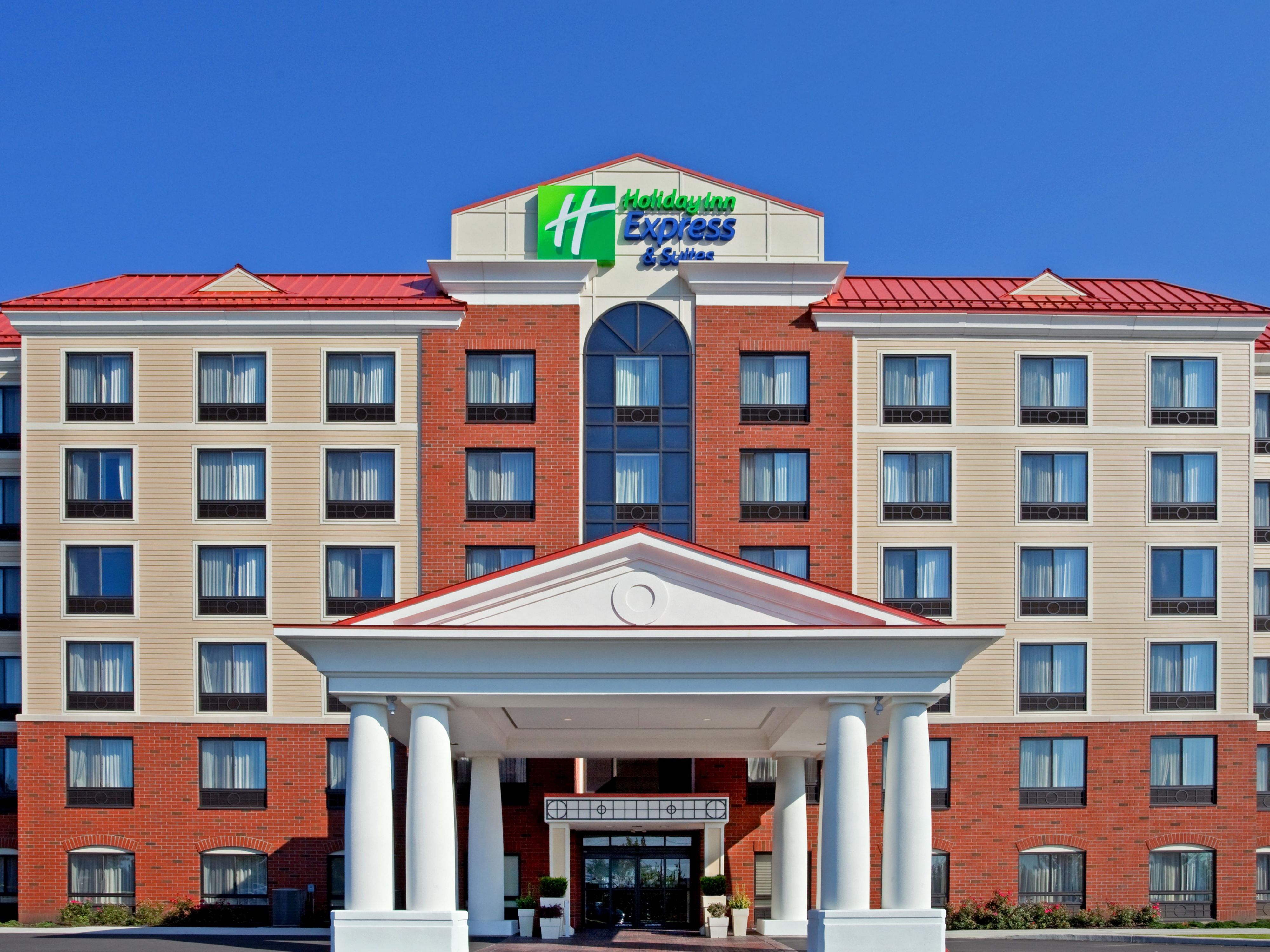 Albany Airport Hotels in Latham, NY | Holiday Inn Express & Suites Albany  North - Latham