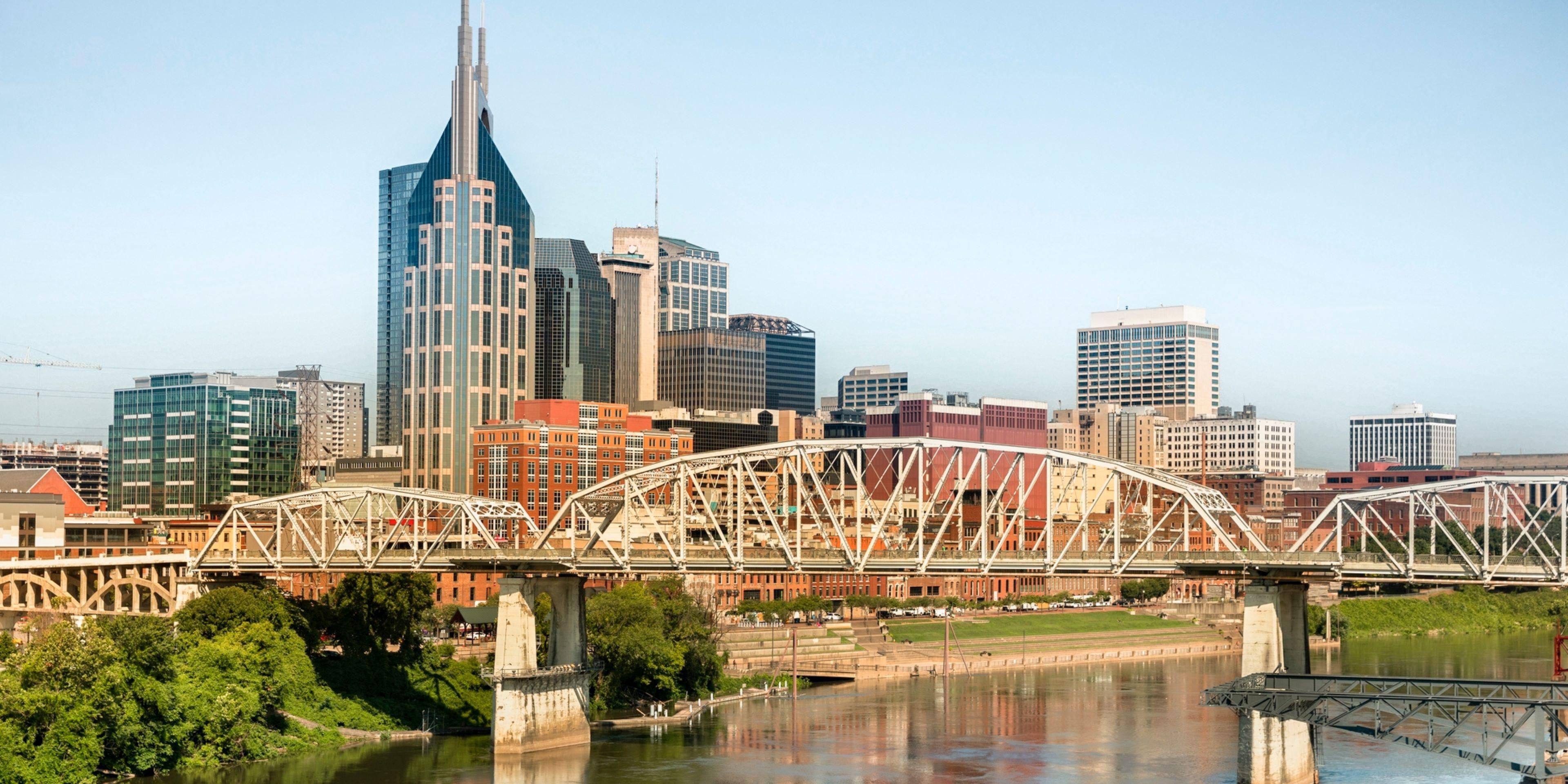 Visit downtown Nashville and pay less.  Enjoy the quieter metro area only 29 miles from downtown Nashville and take advantage of free parking and a great central location.