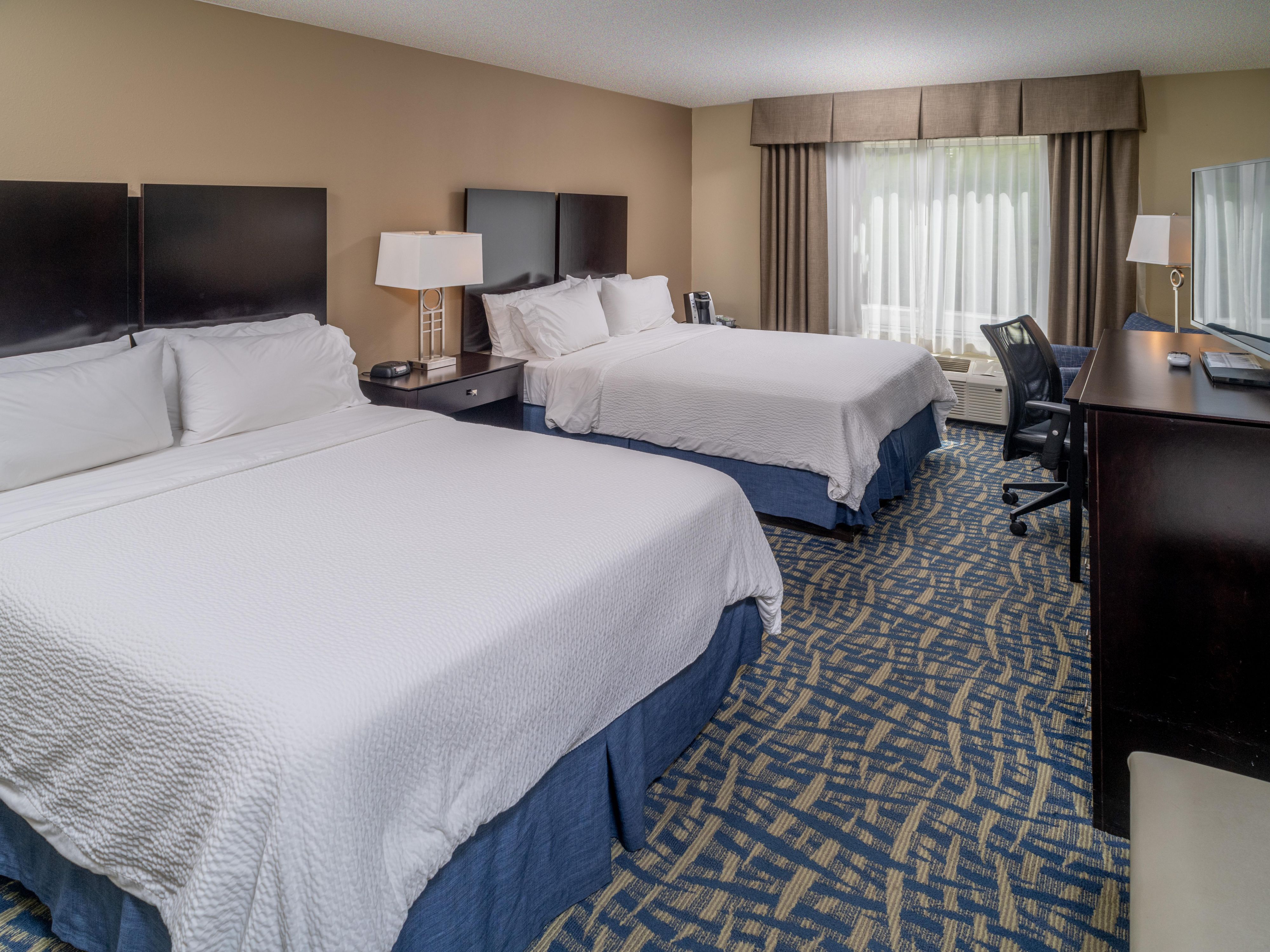 2 Queen Standard Guest Room