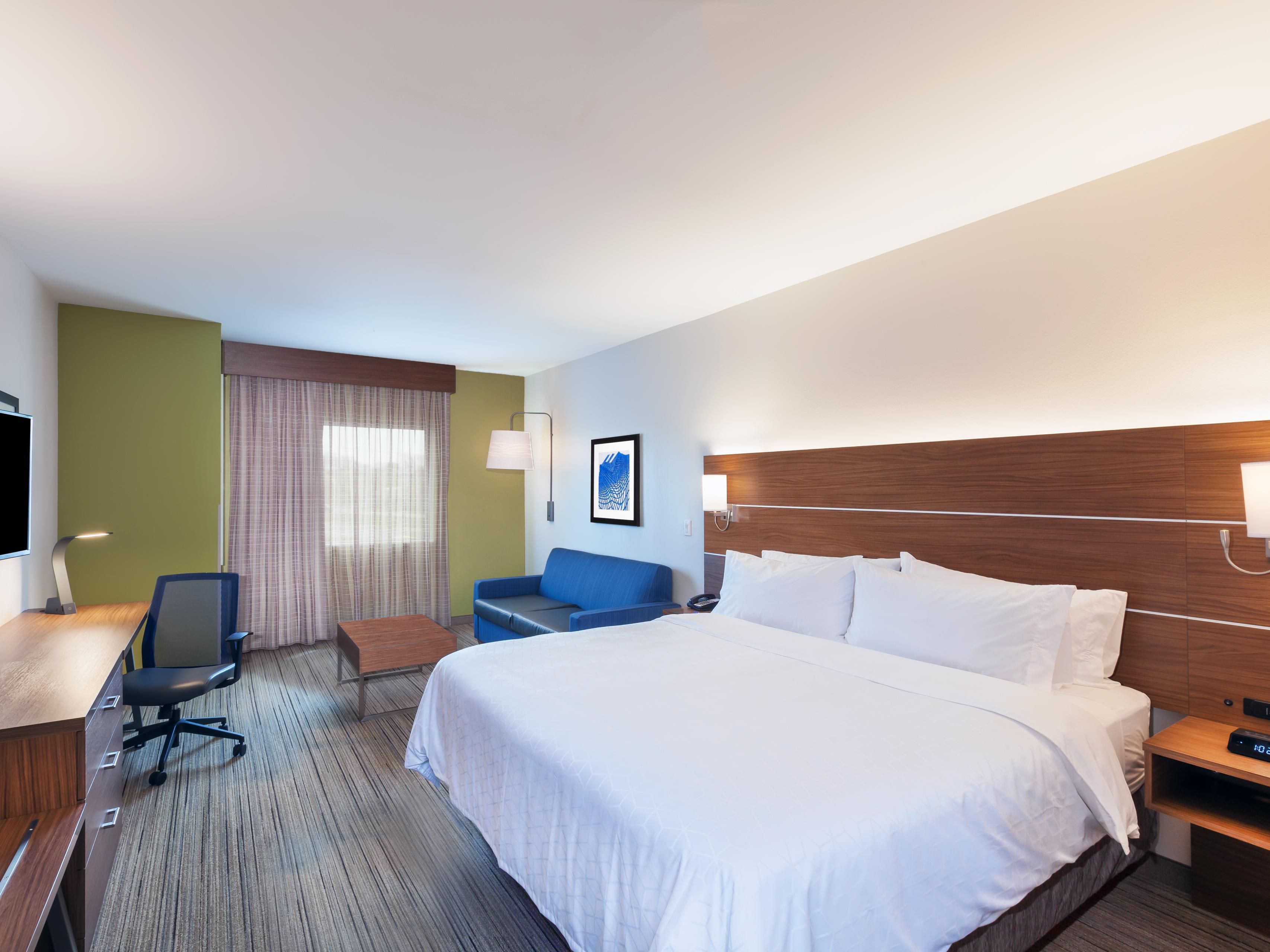 Holiday Inn Express Lenexa Overland Park King Suite Nonsmoking