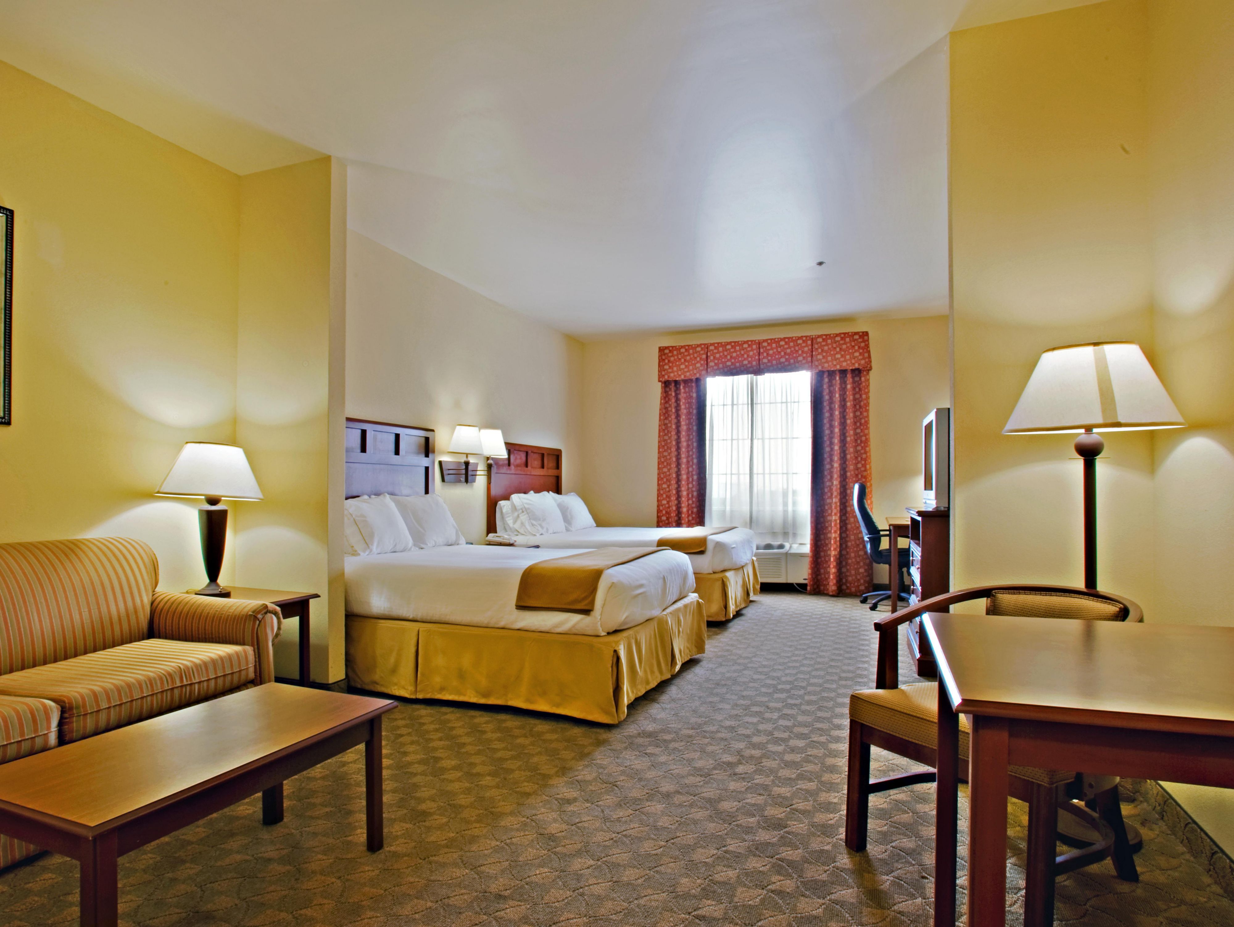 Rooms & Suites