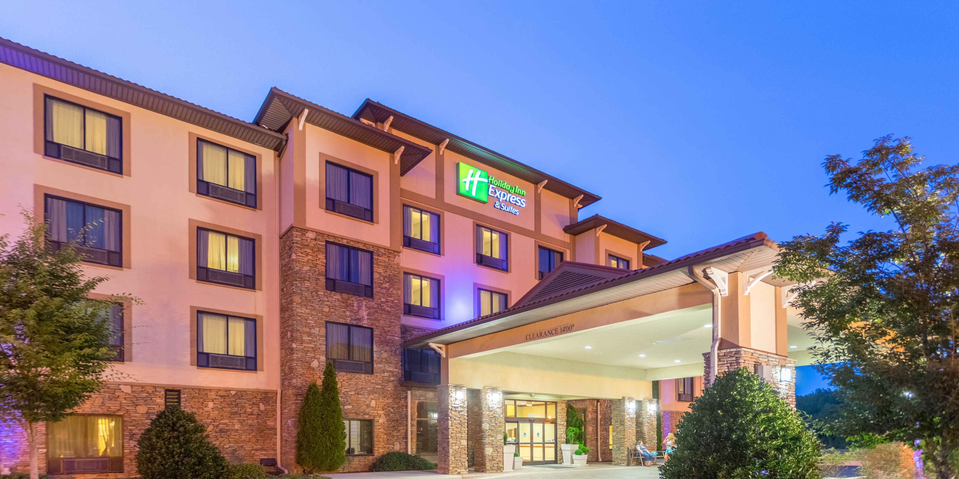 Holiday Inn Express & Suites Lexington NW-The Vineyard