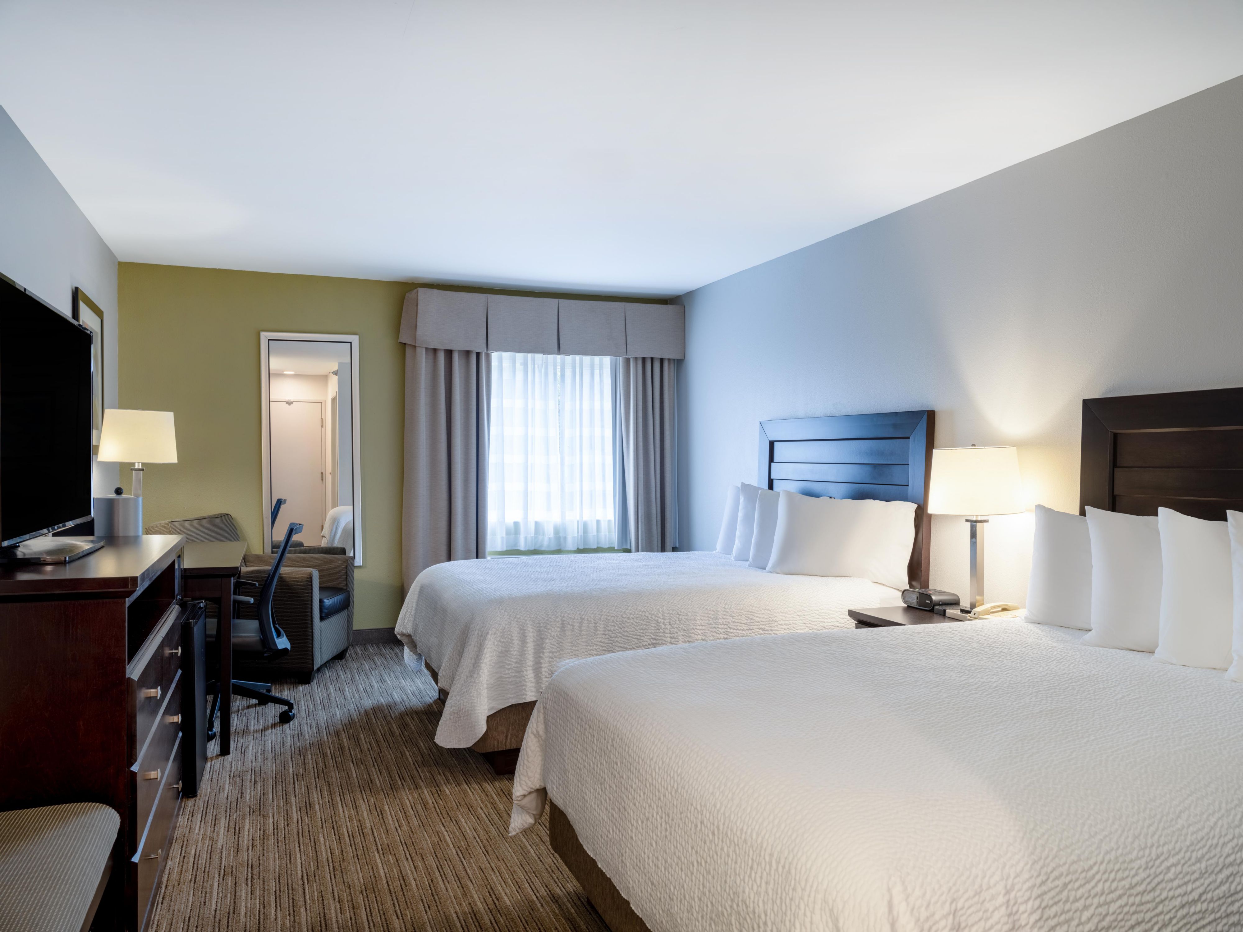 Nos chambres spacieuses sont idéales pour voyager en famille ou entre amis.