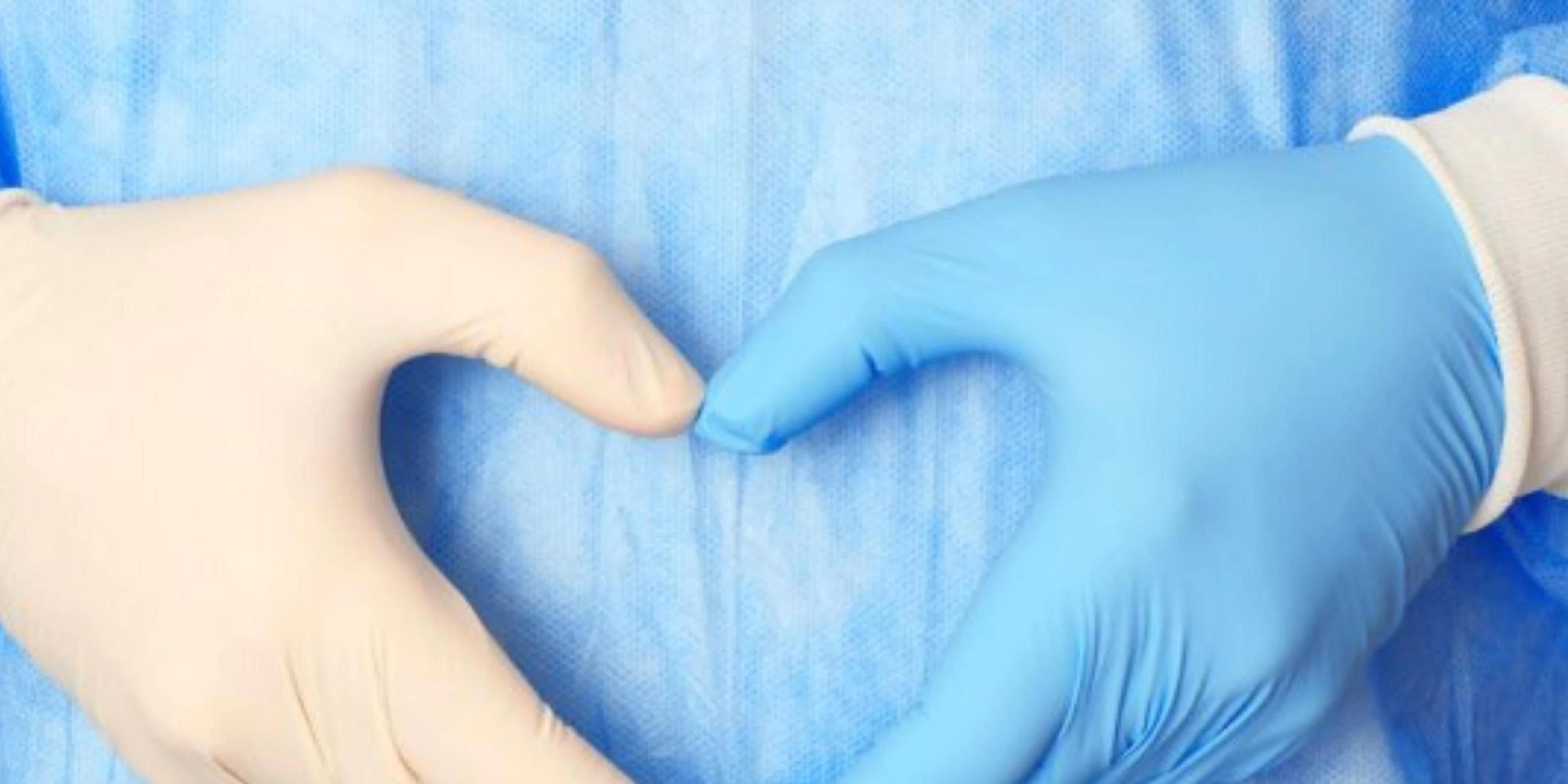 We welcome all traveling nurses and frontline medical workers. Offering special rates whether you are working at The Manor, Advocate Condell Medical Center that is just a quick two and half miles away, or Lovell Federal Medical Center a short five mile drive. 