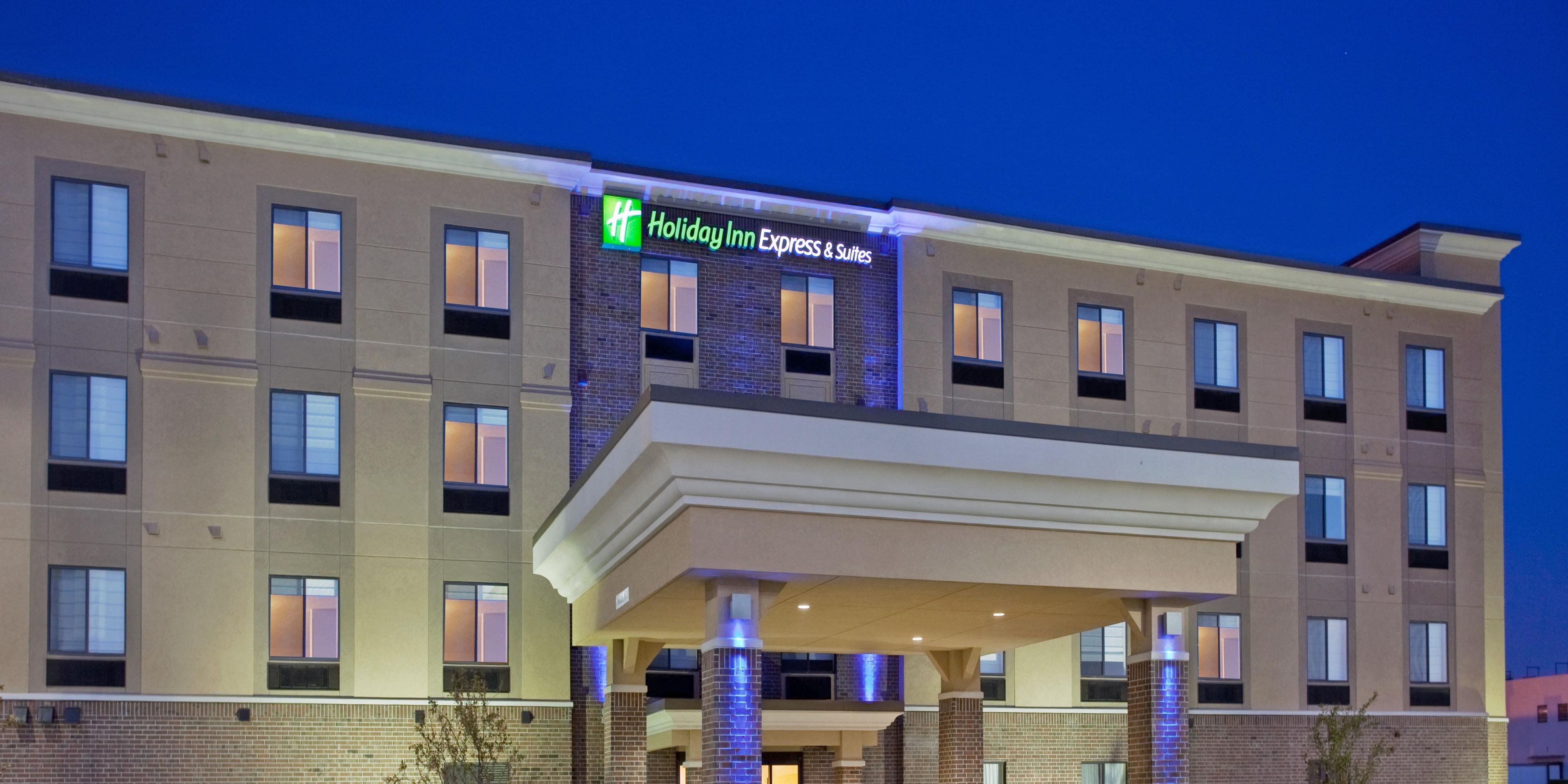 Holiday Inn Express & Suites Lincoln Airport