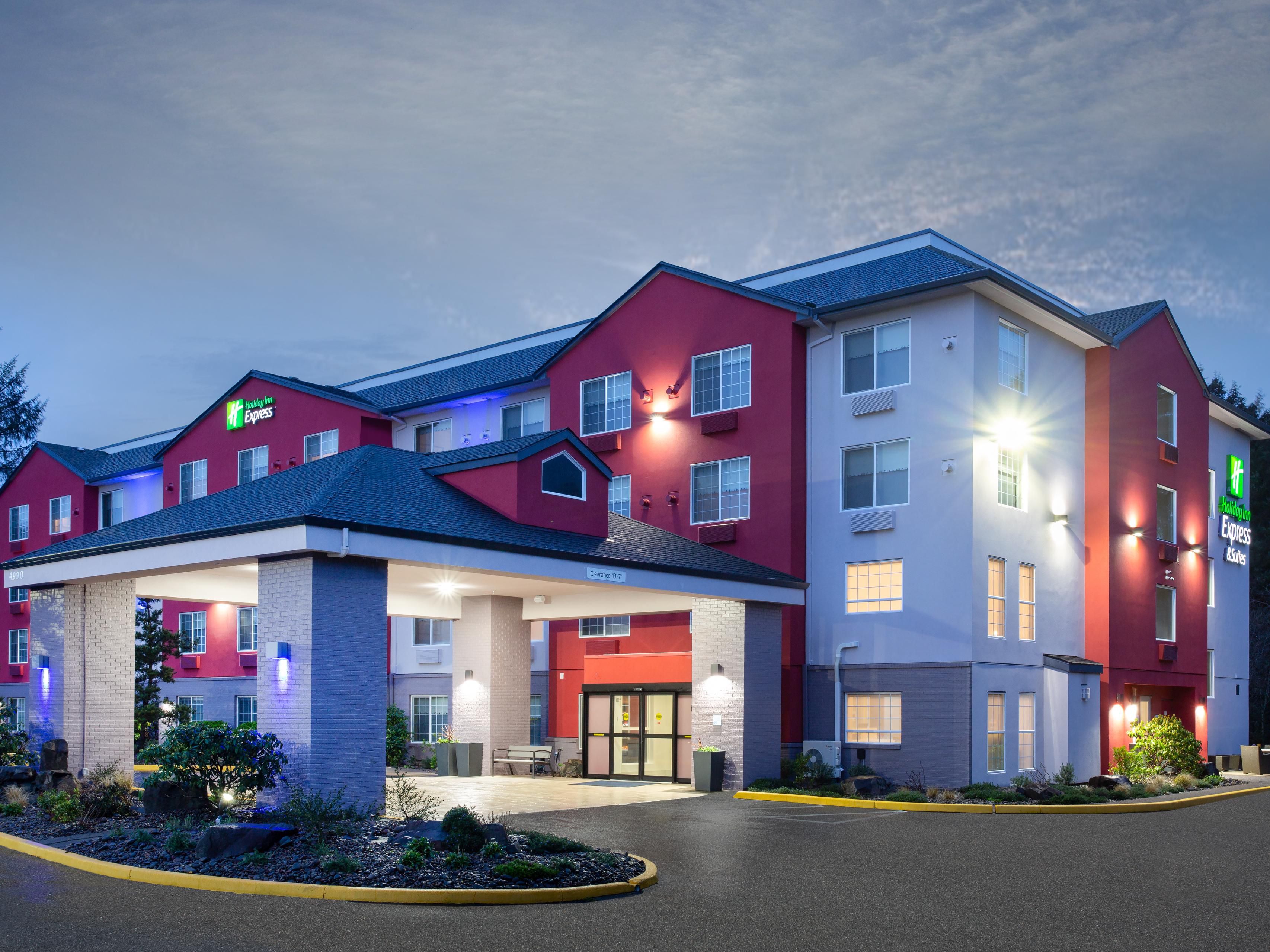 Holiday Inn Express And Suites Lincoln City 6402347074 4x3