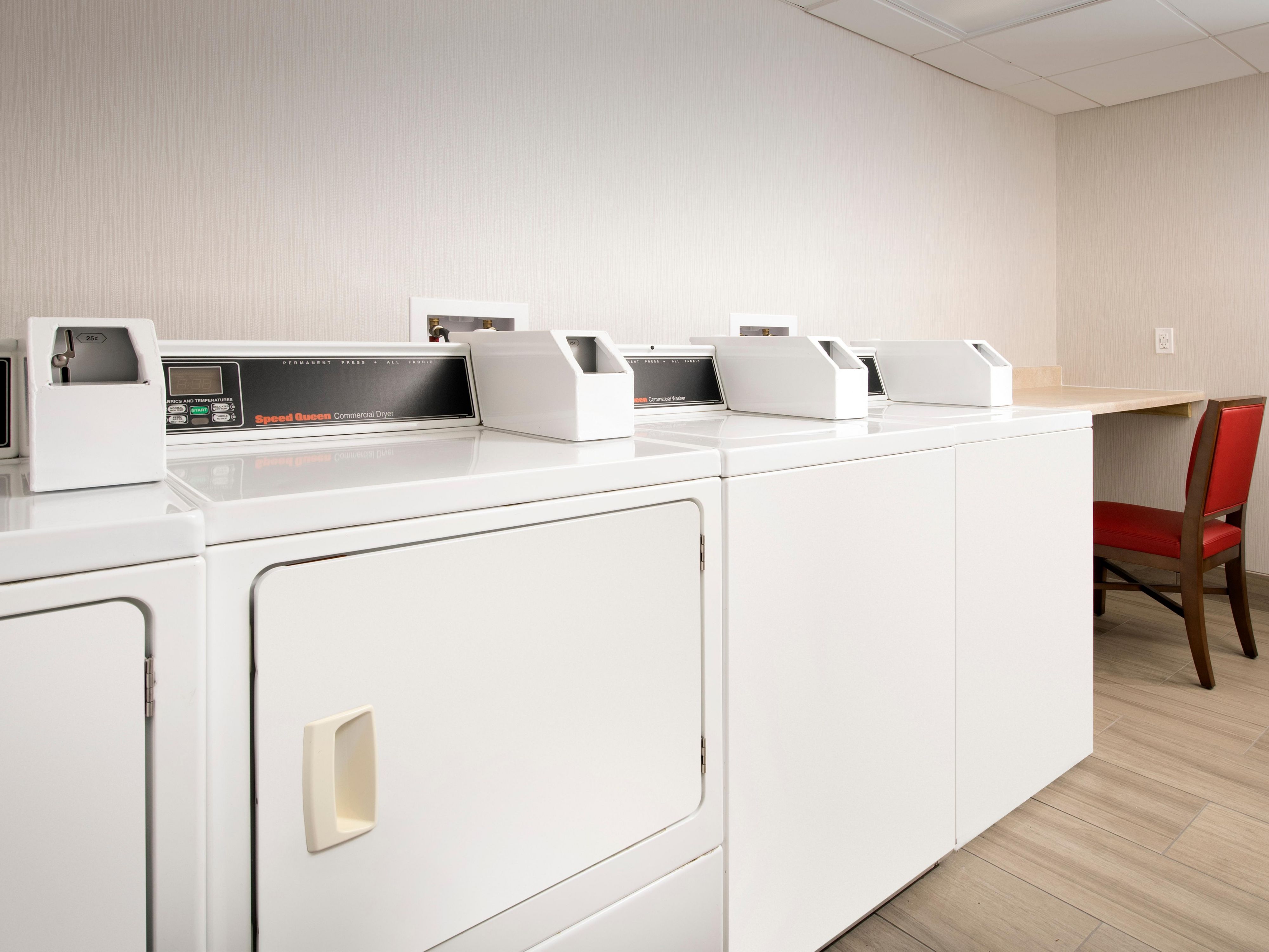 Airport Hotel near UMD | Holiday Inn Express & Suites Baltimore - BWI ...