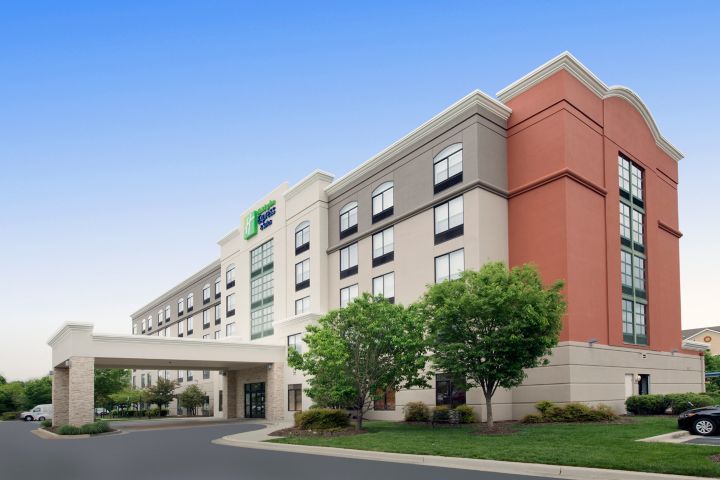 Holiday Inn Express & Suites Baltimore - BWI