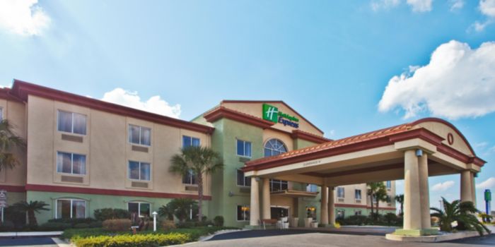 Holiday Inn Express & Suites Live Oak