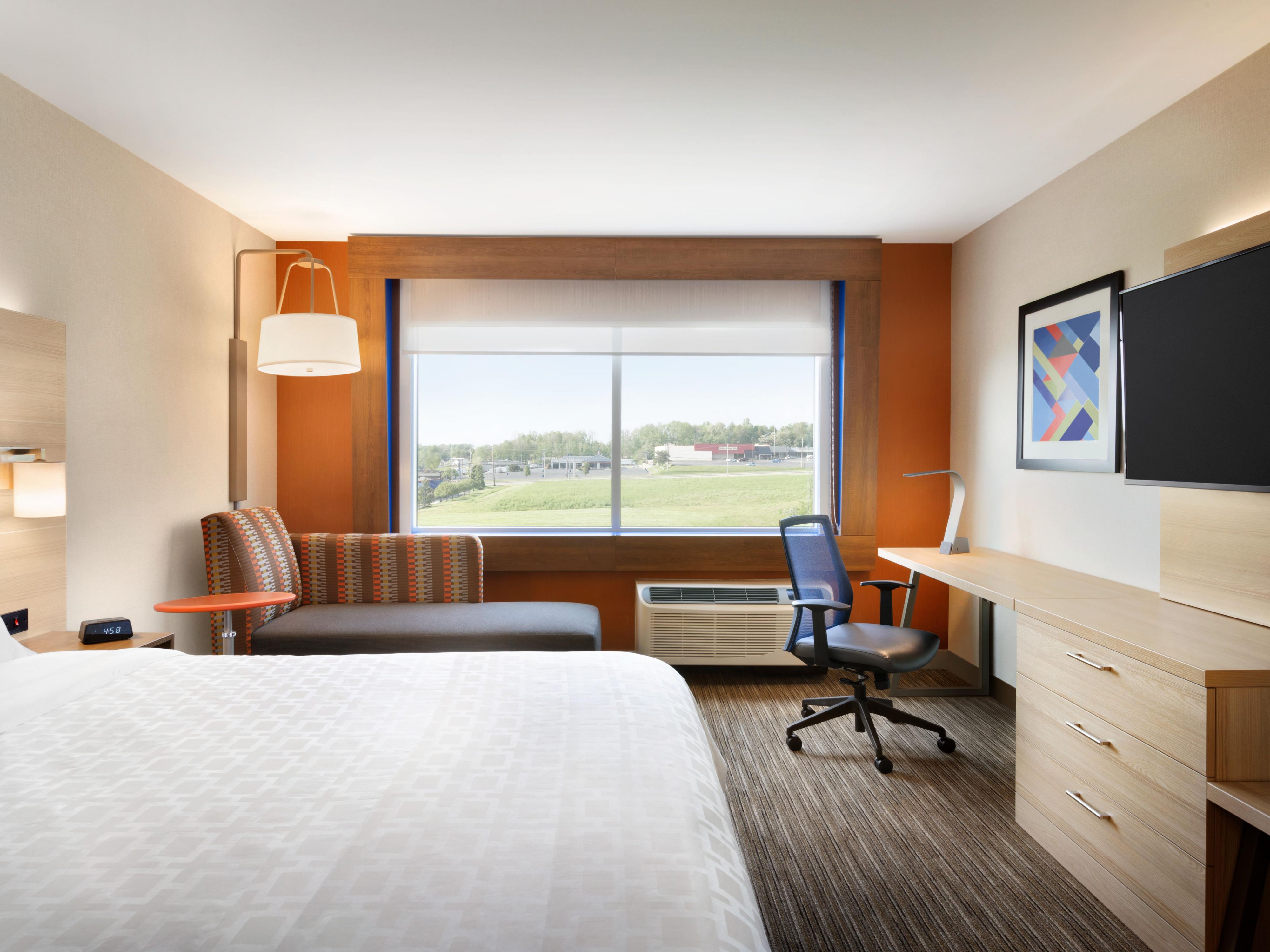 Our rooms and suites are designed to give you and your crew extra room to spread out and get comfortable. From spacious beds to generous workspaces, there’s room for all your favorite activities at our Locust Grove hotel.  