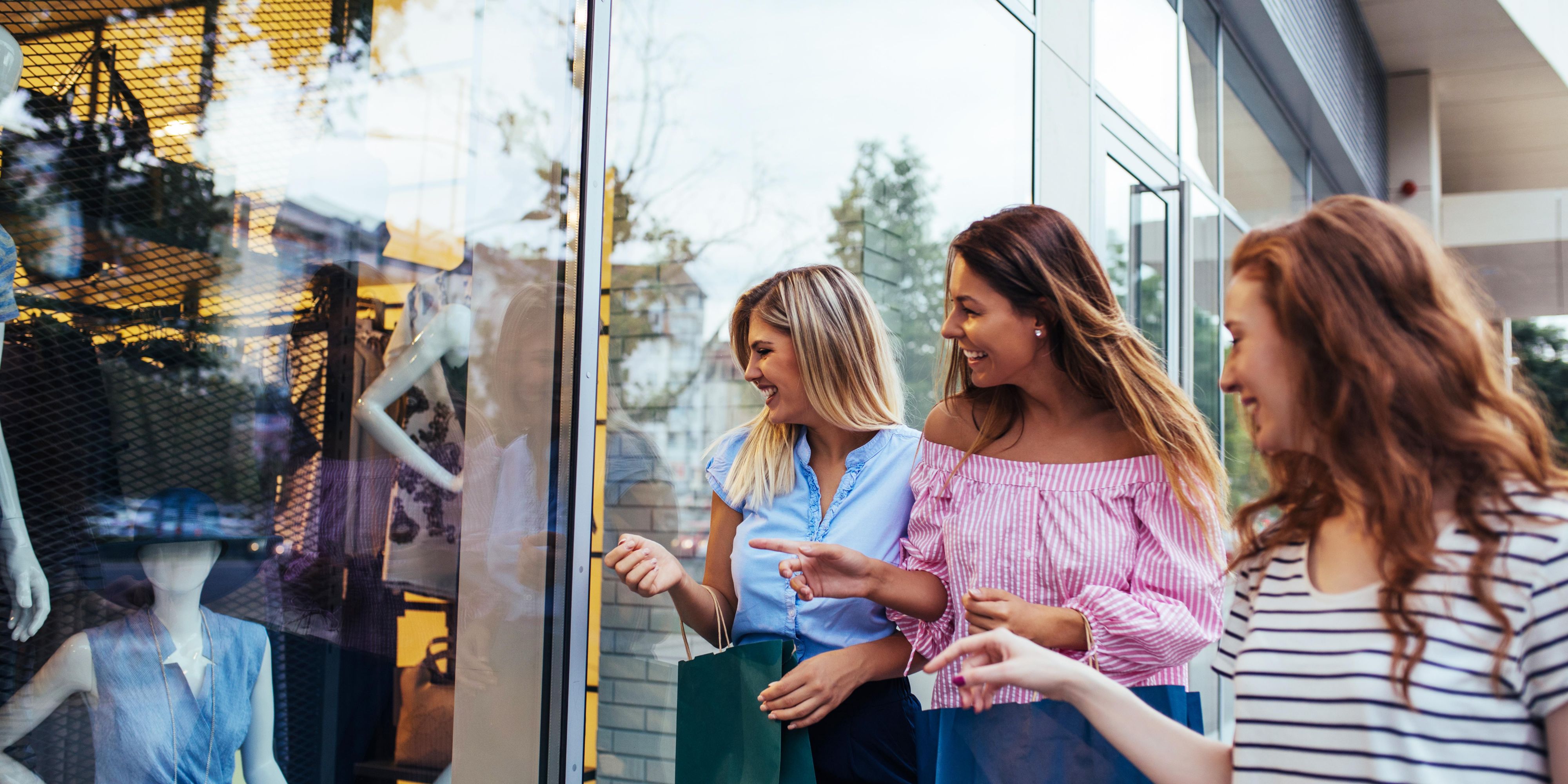 Plan a shopping adventure at Tanger Outlets Locust Grove. Our hotel is within walking distance of Atlanta’s top shopping destination with over 50 stores and restaurants, including the Gap, Brooks Brothers, and Lacoste. Whether you are looking for a pair of running shoes or a holiday gift, spend a few days shopping, dining, and relaxing with us.
