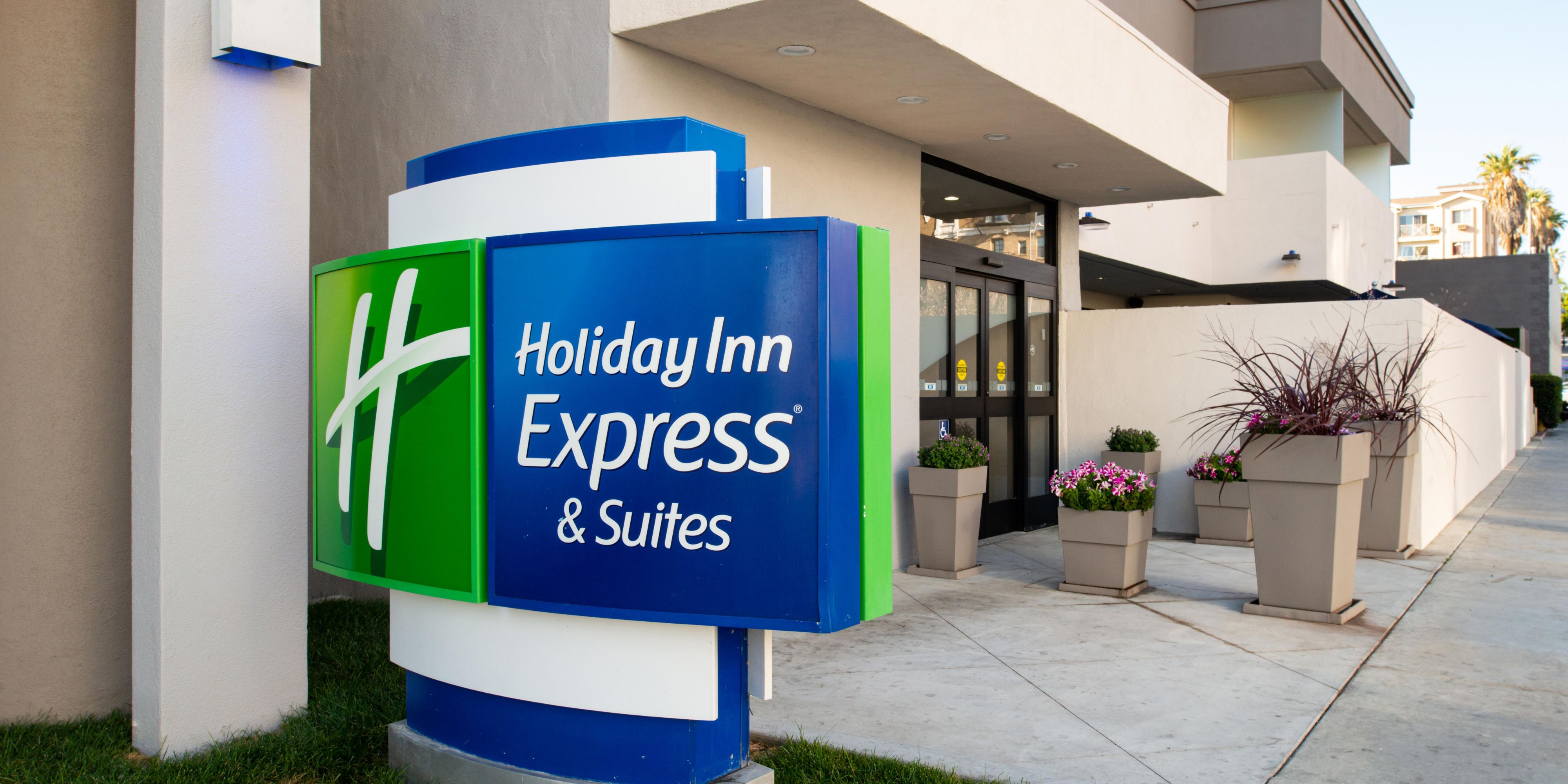 Hotels Near La Convention Center Holiday Inn Express Suites Los Angeles Downtown West