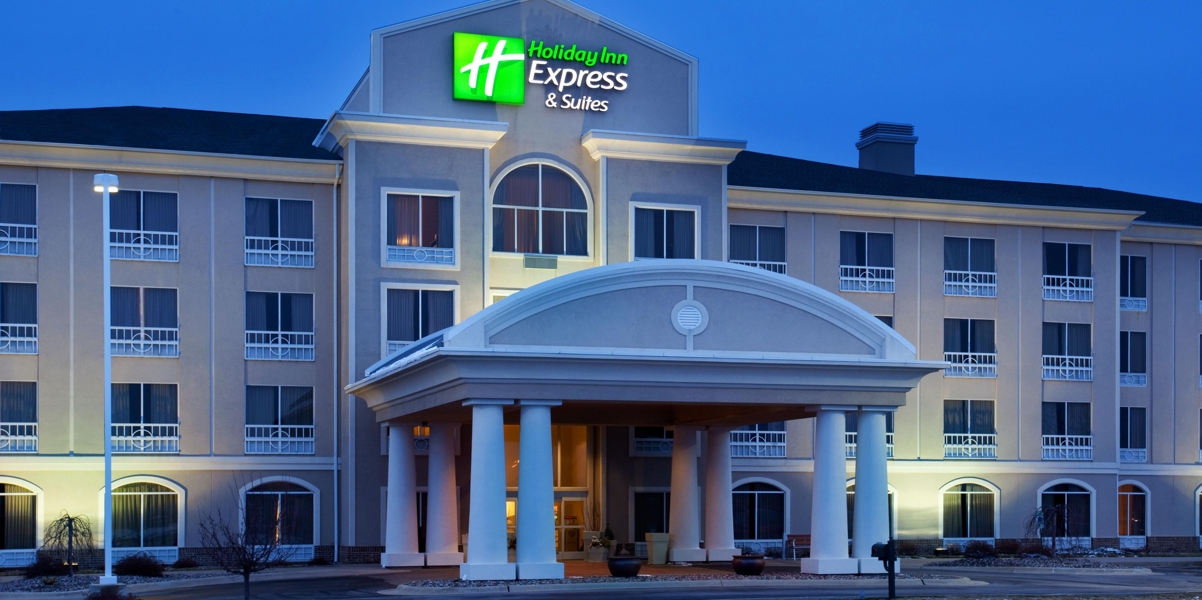 Holiday Inn Express & Suites Rockford-Loves Park