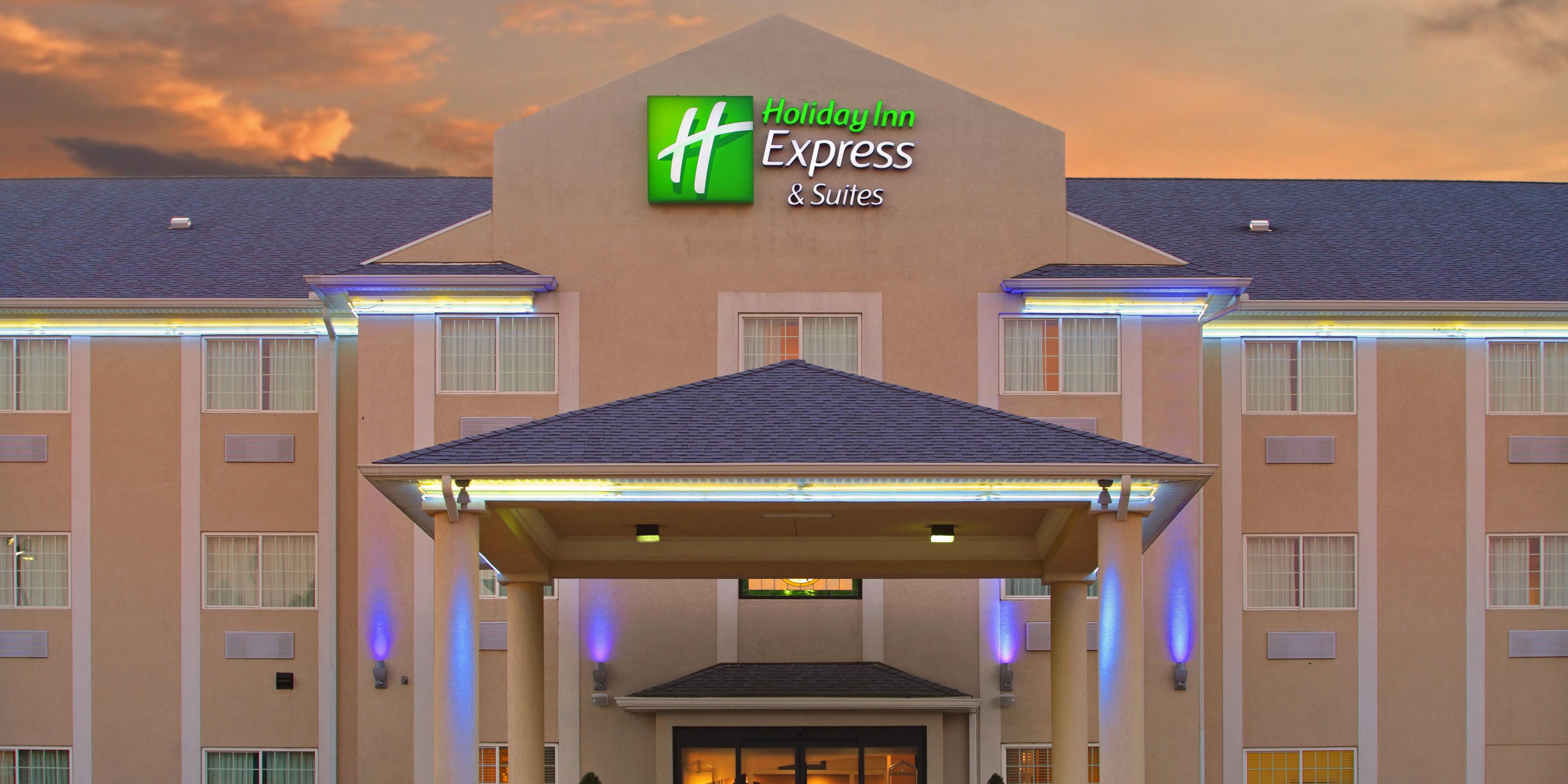 Holiday Inn Express & Suites Magnolia Lake Columbia
