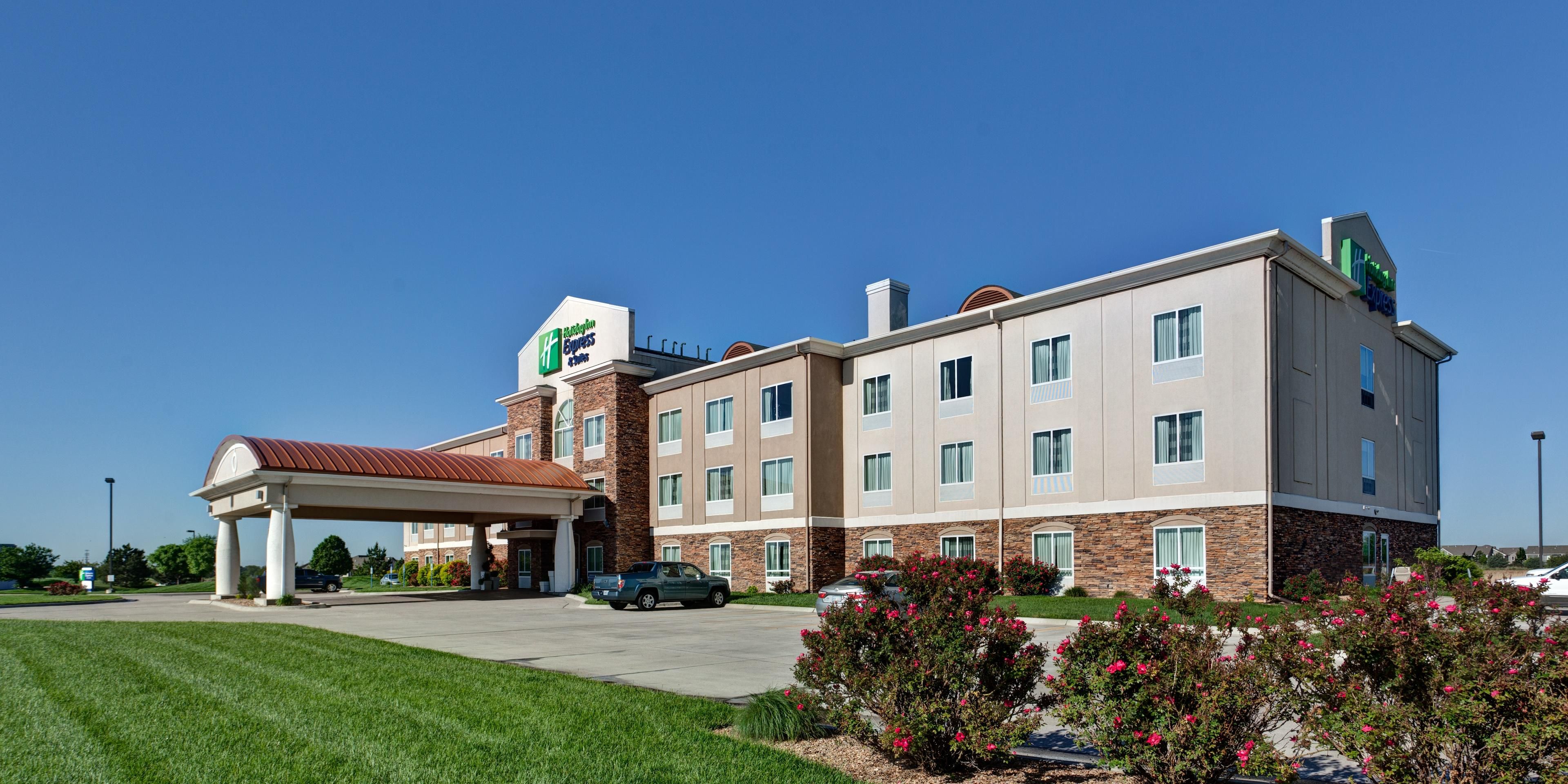 Our unique and progressive city is growing and traffic can be heavy. We are easily accessible off Highway 96 in a quiet neighborhood surrounded by a serene landscape. Make your next stay easy when you book with us.