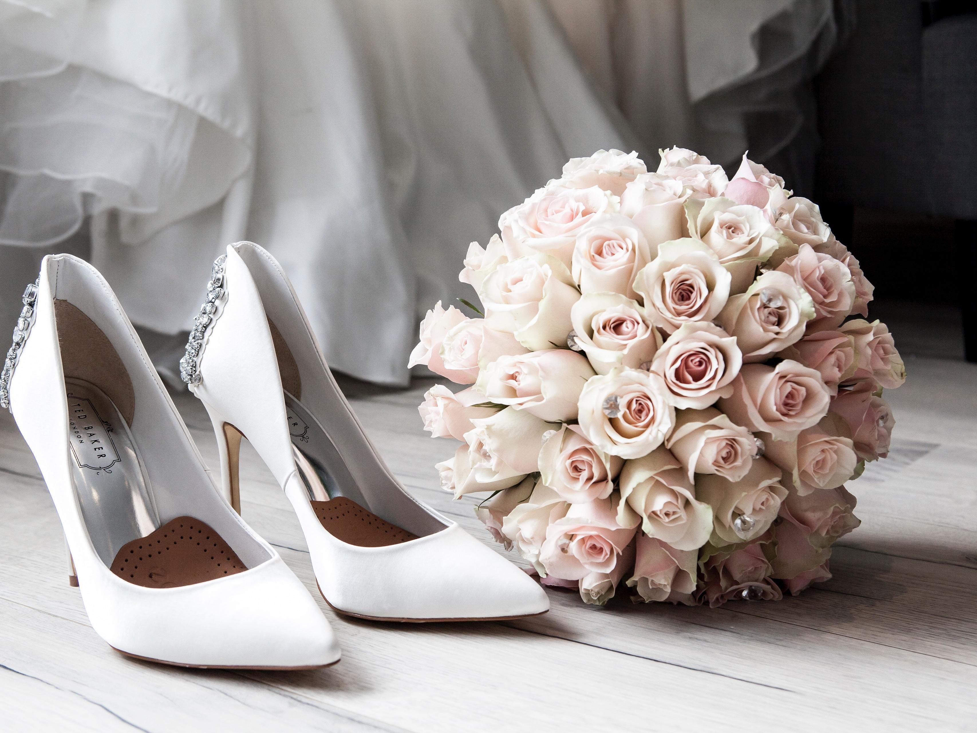 Plan your special day with turn of the century elements and modern touches in the middle of farm country. We are conveniently located near multiple beautiful and elegant wedding venues including Emma Creek Barn, Prairie Hill Vineyard, The White Barn and Eberly Farm.