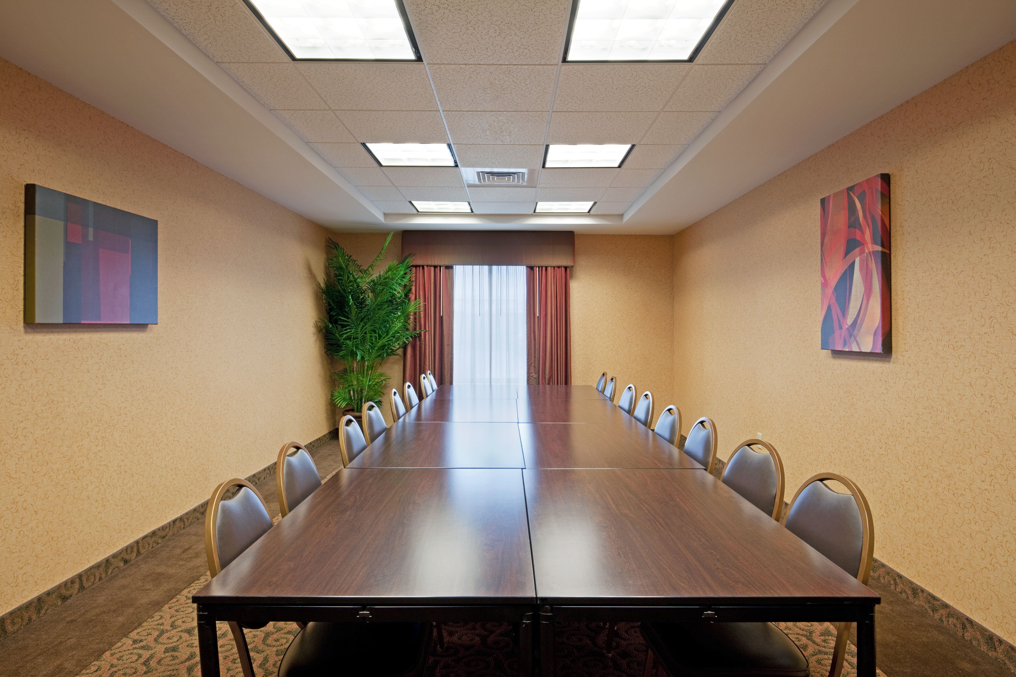 Holiday Inn Express & Suites Malone Amenities & Services