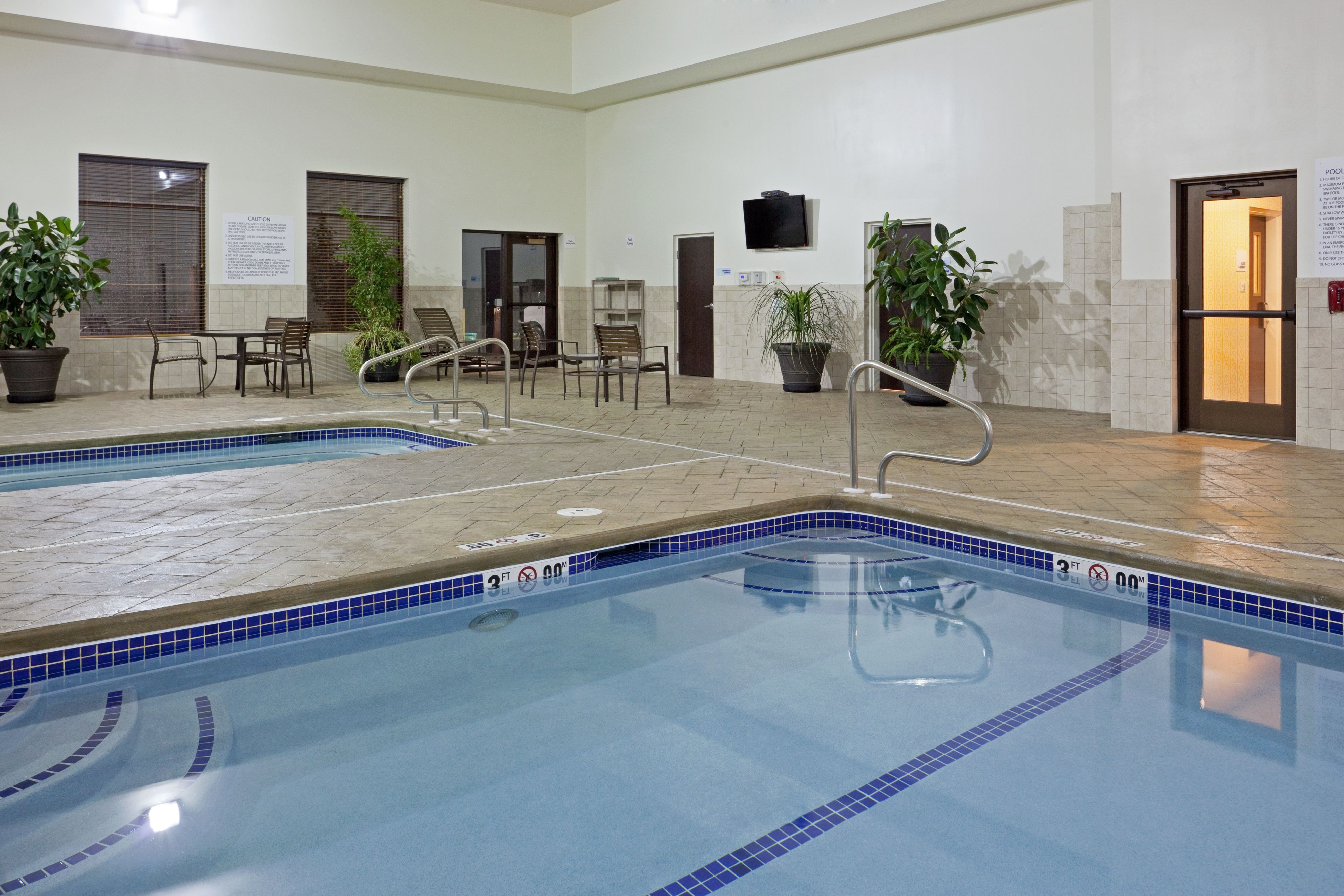 Holiday Inn Express & Suites Malone Amenities & Services