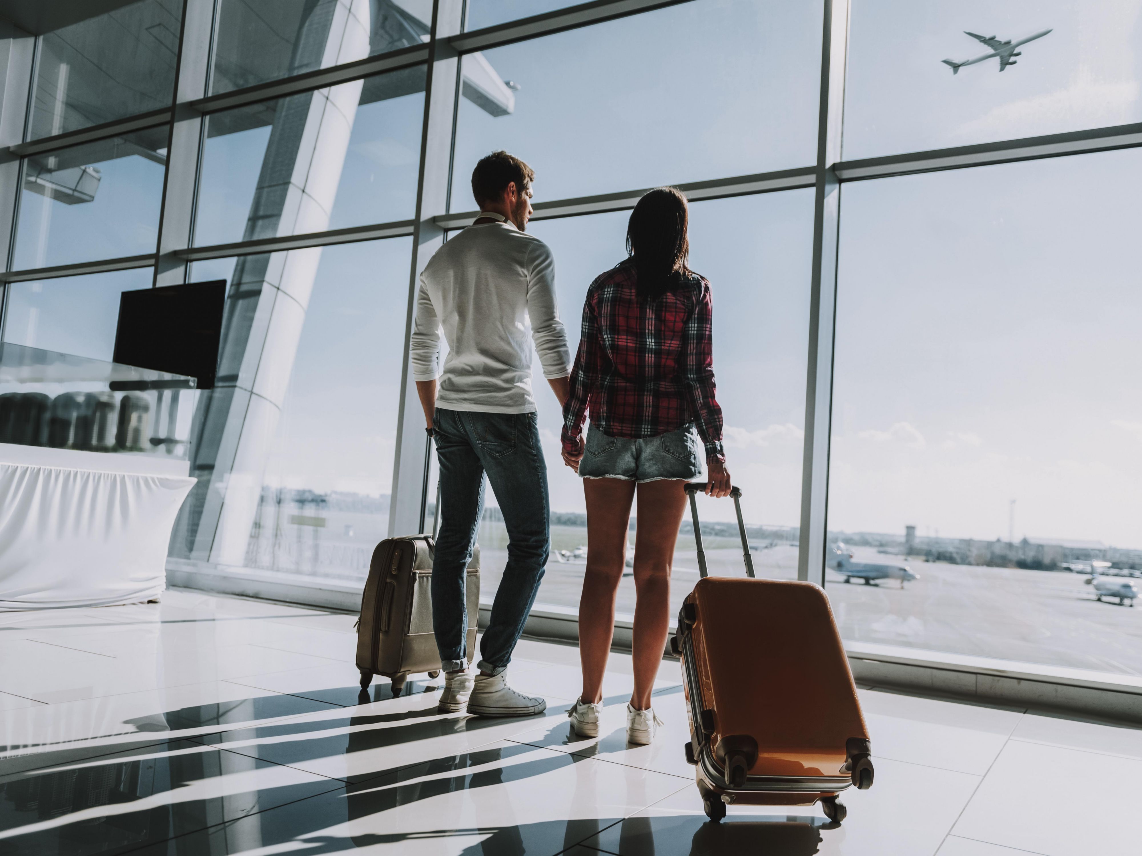 Nosso traslado de cortesia oferece serviço somente do hotel para o Aeroporto Regional de Boston Manchester (MHT), localizado a 2 milhas do hotel. Nosso transporte opera diariamente das 4:30às 12h. O Translado para o aeroporto deve ser agendado com antecedência. Translado do aeroporto disponível após a chegada. Ligue para o hotel para retirada.