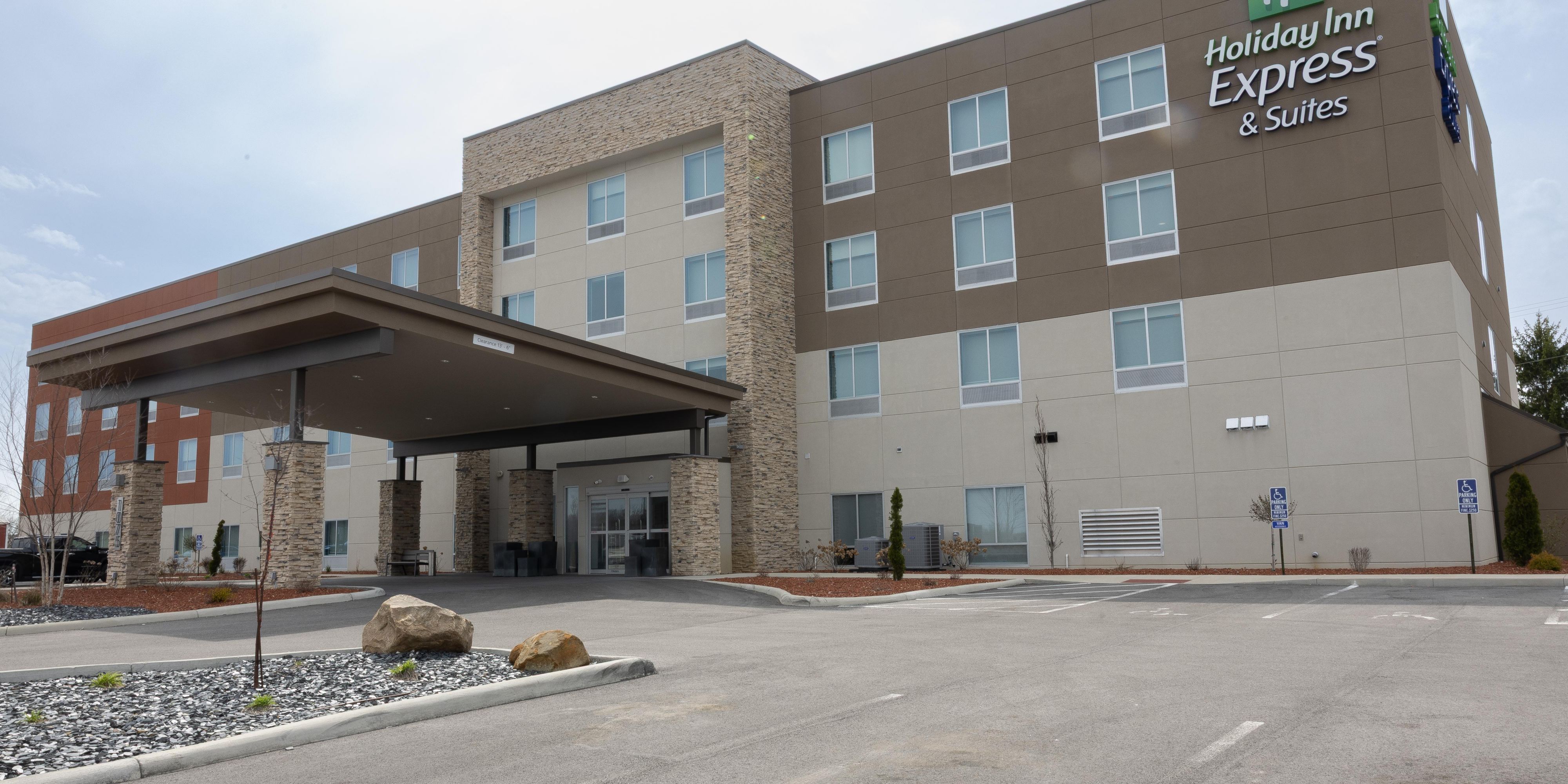 Holiday Inn Express & Suites Mansfield - Ontario
