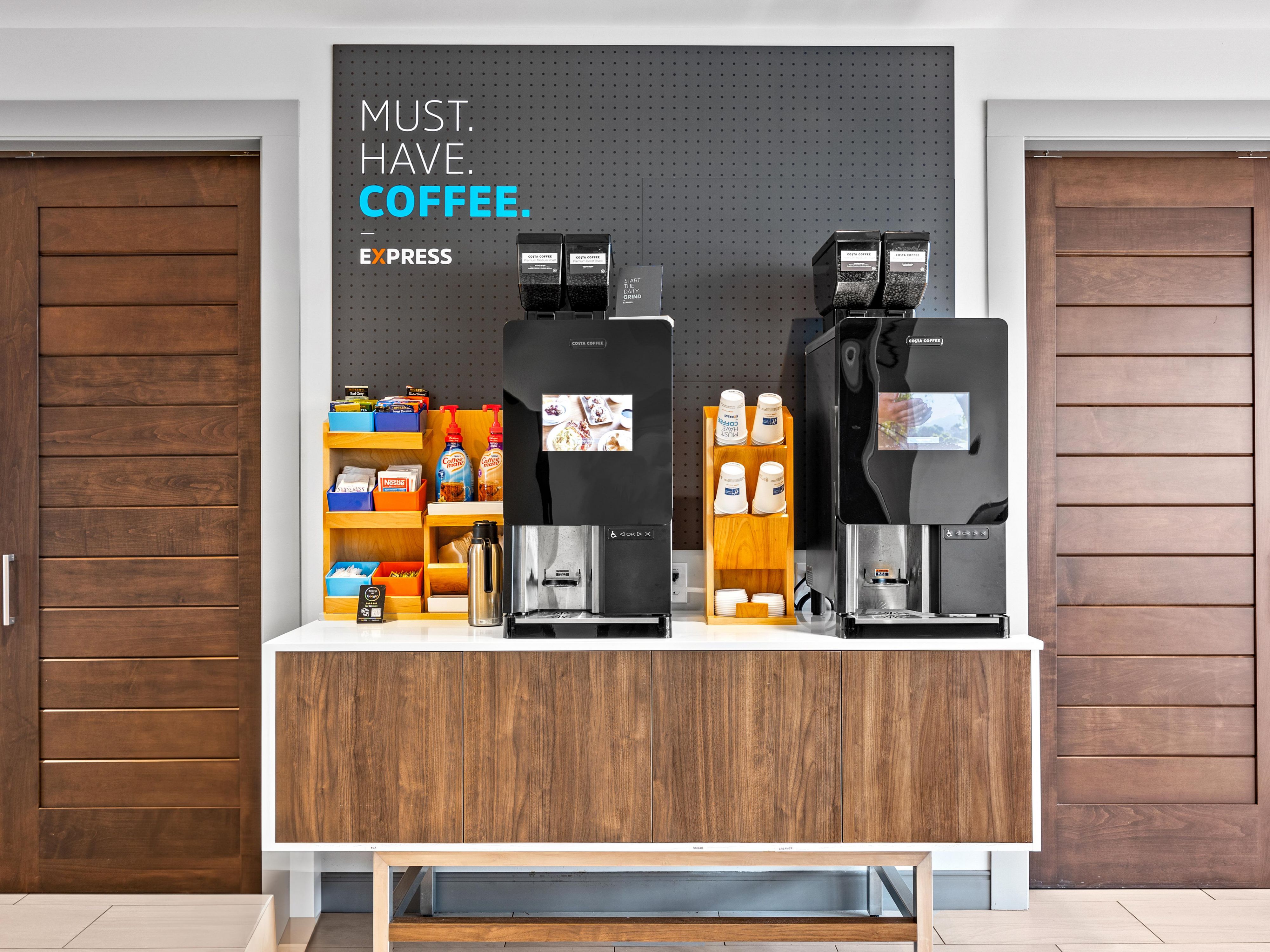 Hotel with Breakfast Marinette | Holiday Inn Express & Suites Marinette
