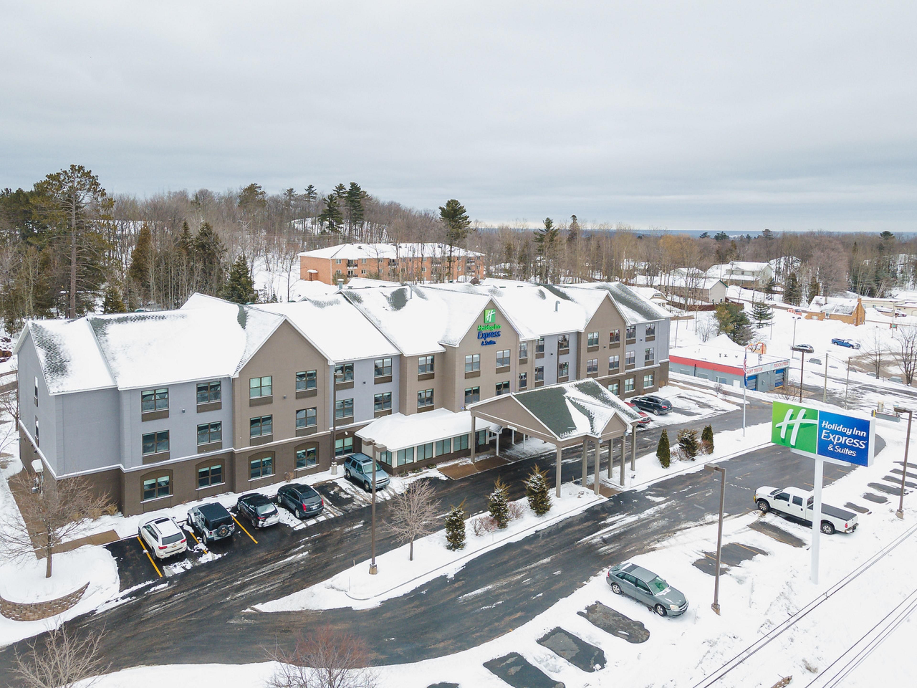 Selamat datang di Holiday Inn Express & Suites Marquette
