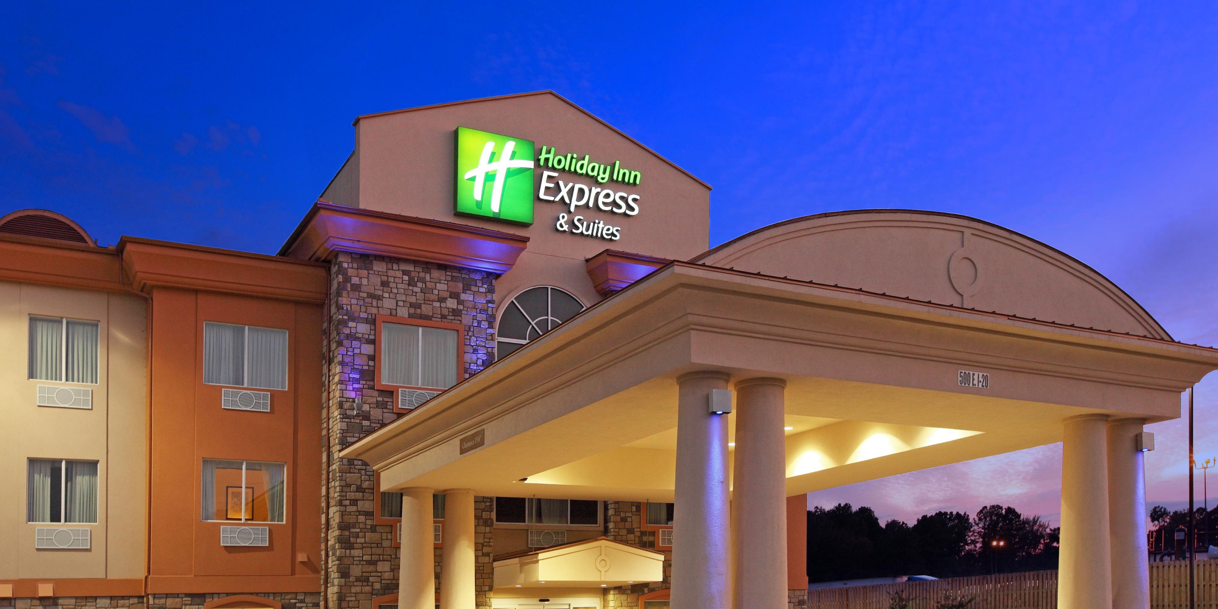 Holiday Inn Express & Suites Marshall