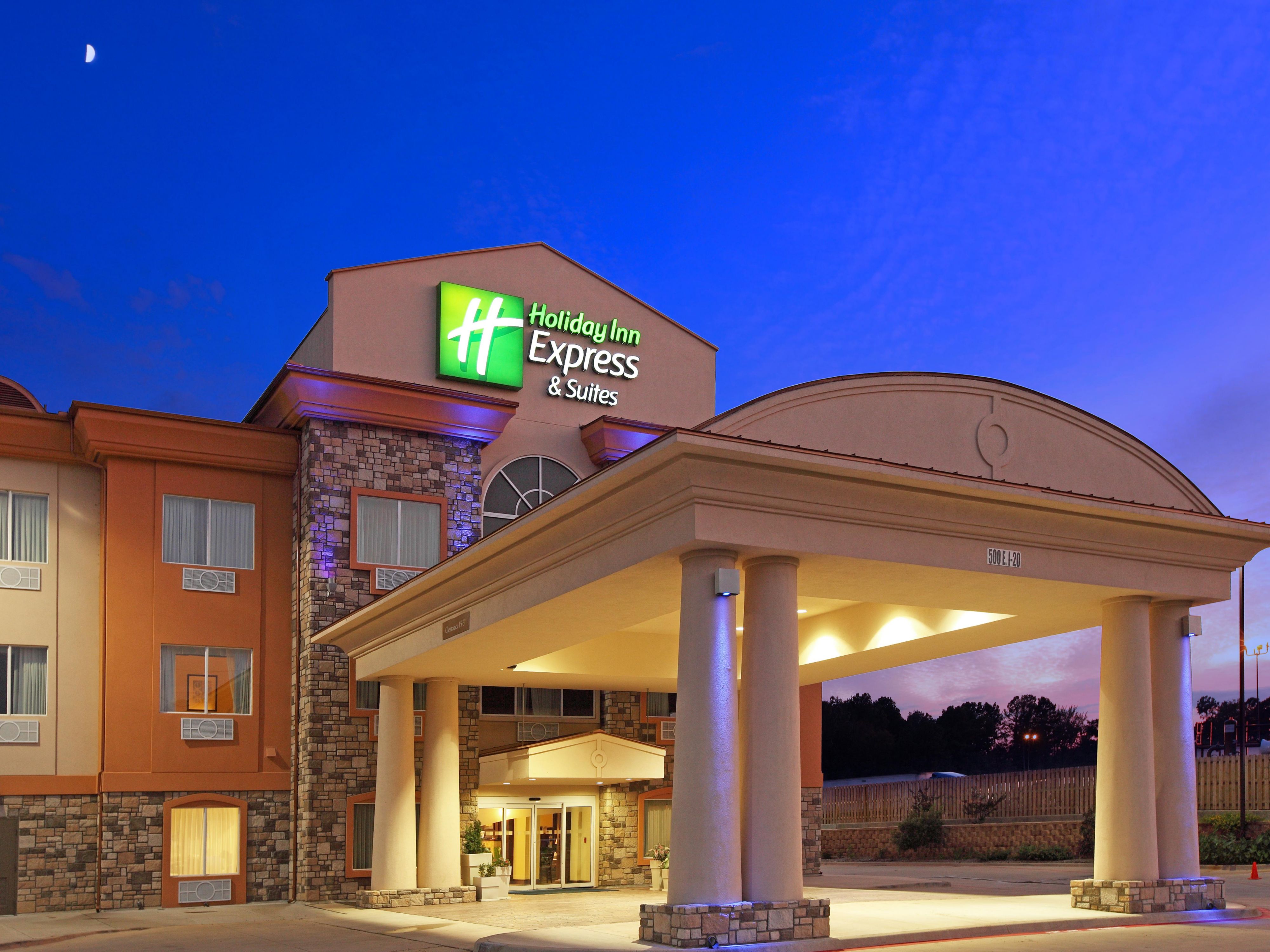 ihg hotels in carthage tx