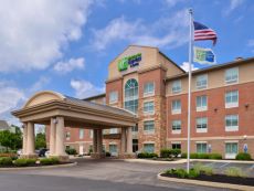 Holiday Inn Express & Suites Cincinnati - Mason