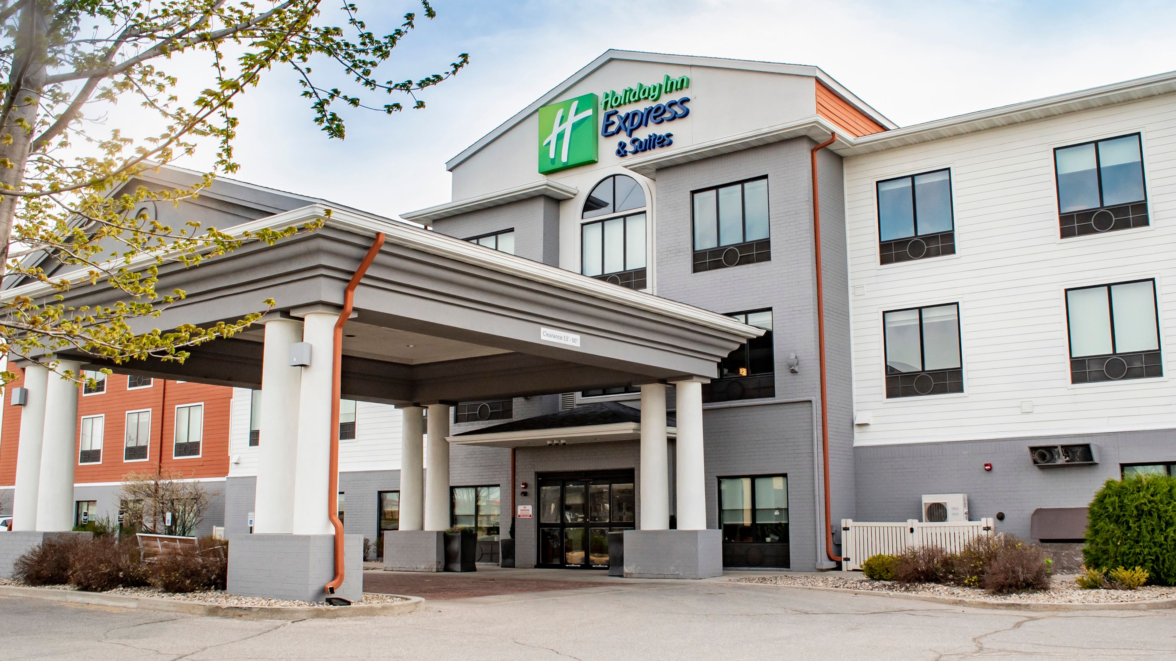 Holiday Inn Express & Suites 梅森城
