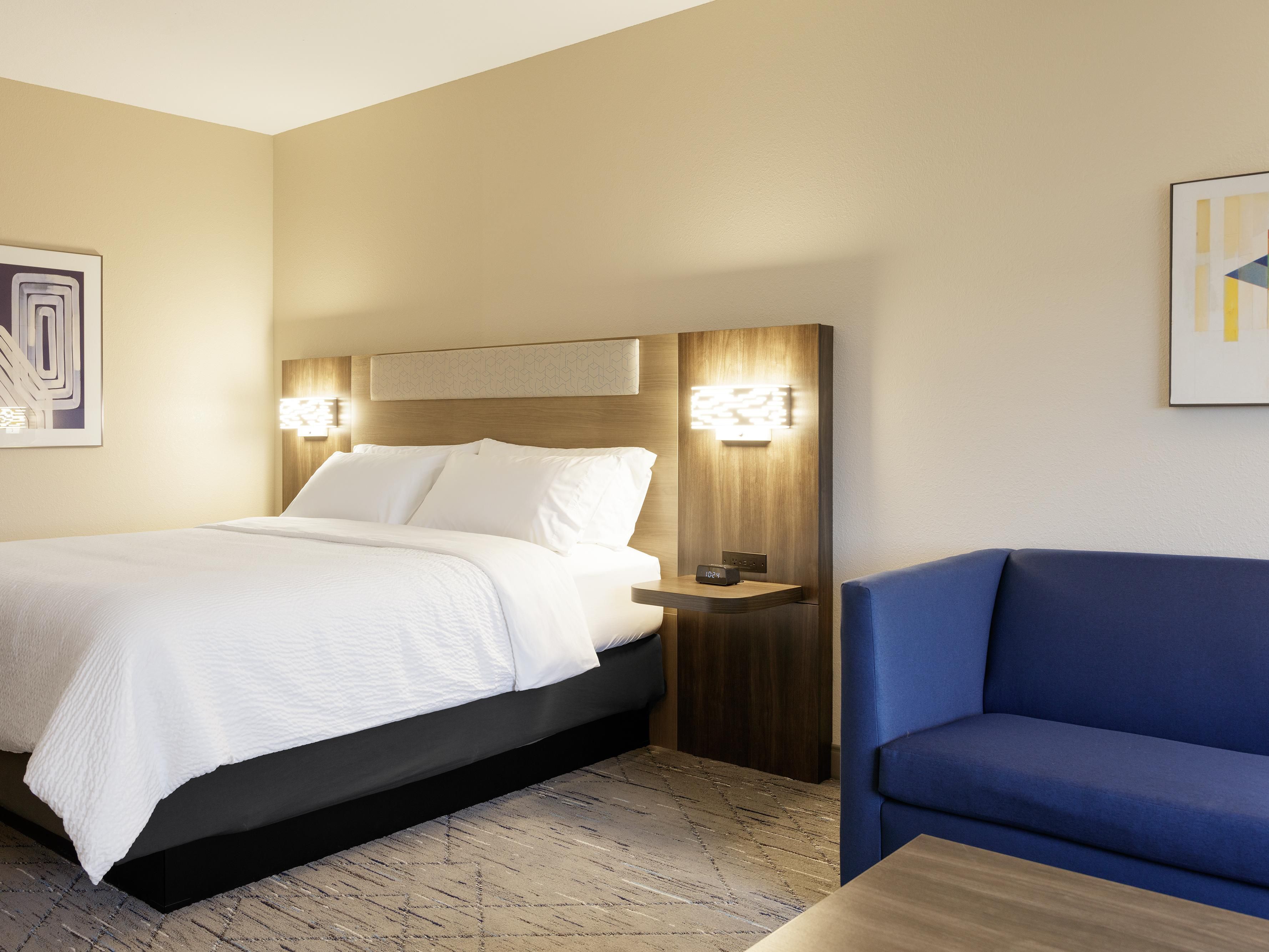 Indulge in the spacious comfort of our Premium suites, designed to elevate your stay. Enjoy additional living areas and sleeping spaces, perfect for relaxation or entertaining. Our plush sofas not only provide extra seating but also convert into sleeper sofas, accommodating additional guests with ease.