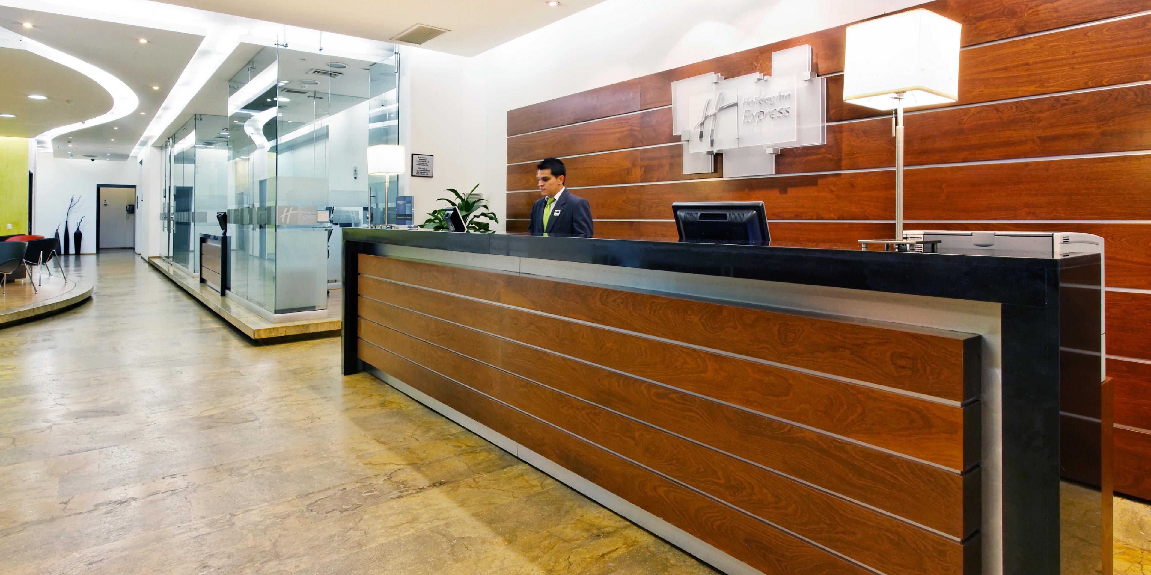 Holiday Inn Express & Suites HIEX麥德林
