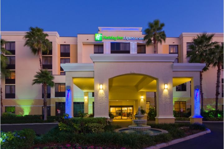 Holiday Inn Express & Suites Kendall East - M