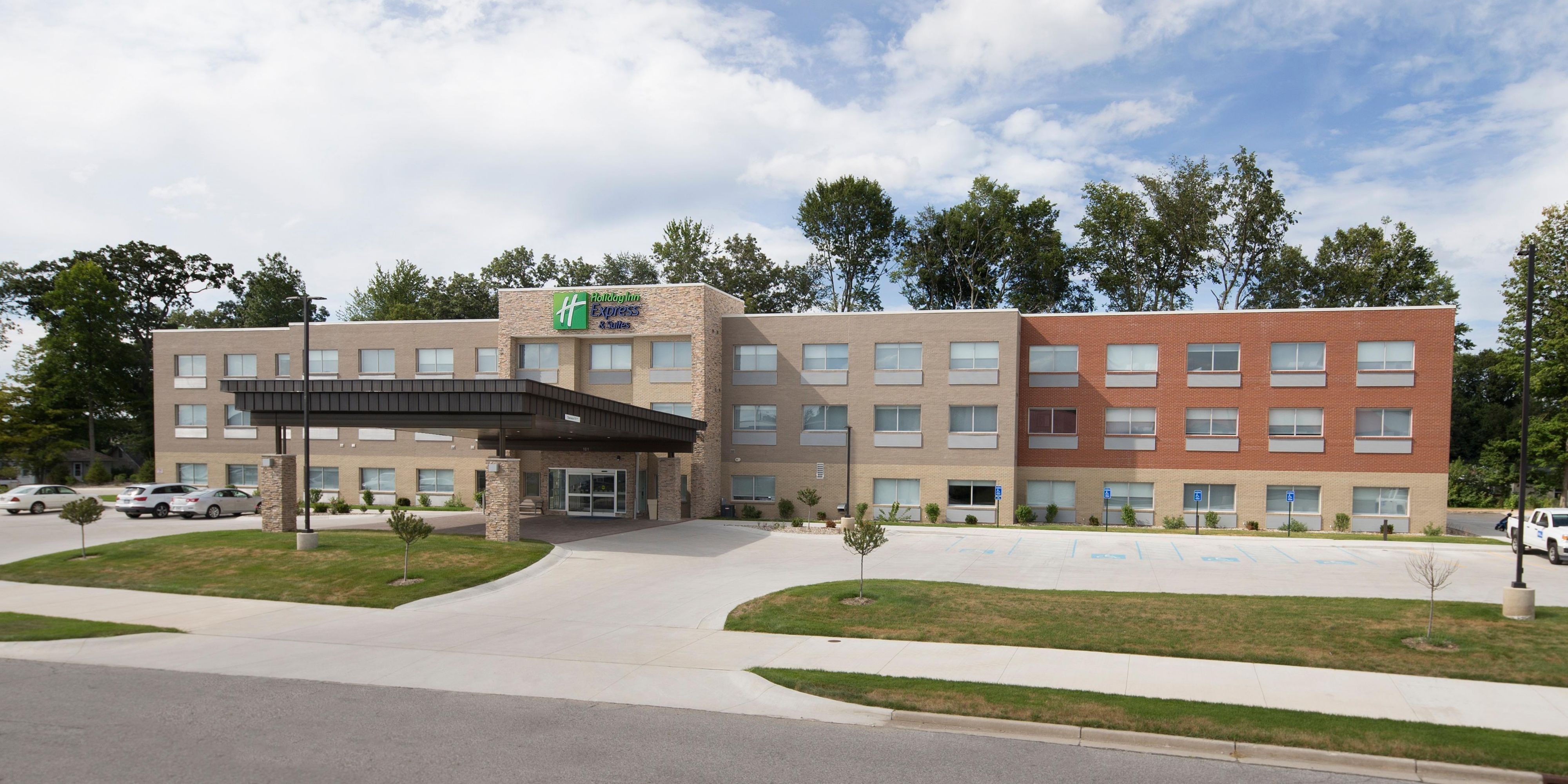 Holiday Inn Express And Suites Michigan City 6102811501 2x1