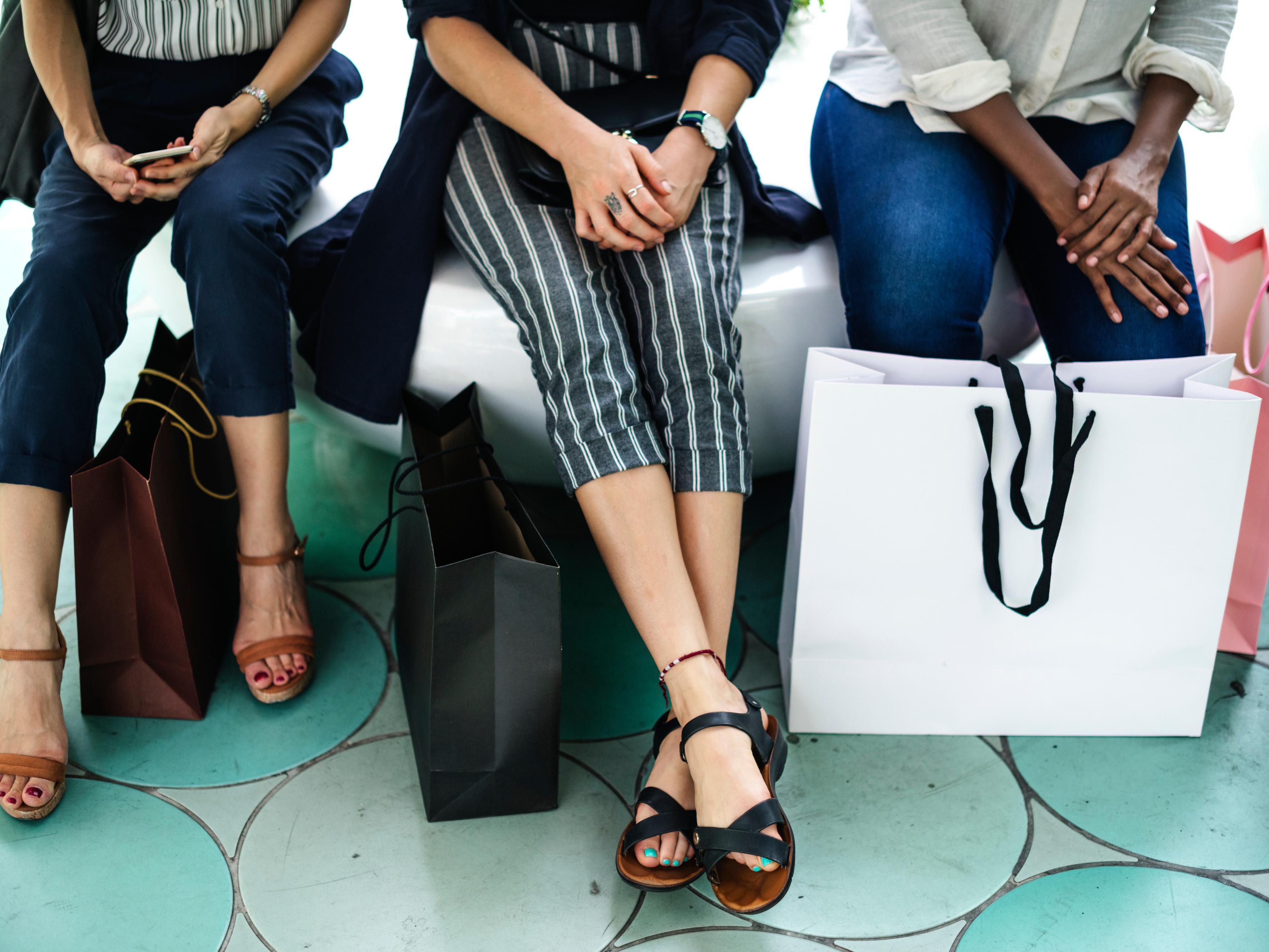 Lighthouse Place Premium Outlets is nestled in an out-door village like setting and home to 100 stores. The shops range from designer fashion, housewares, shoes, gift and specialty items. The Holiday Inn Express & Suites Michigan City is only 10 short minutes from the outlets!