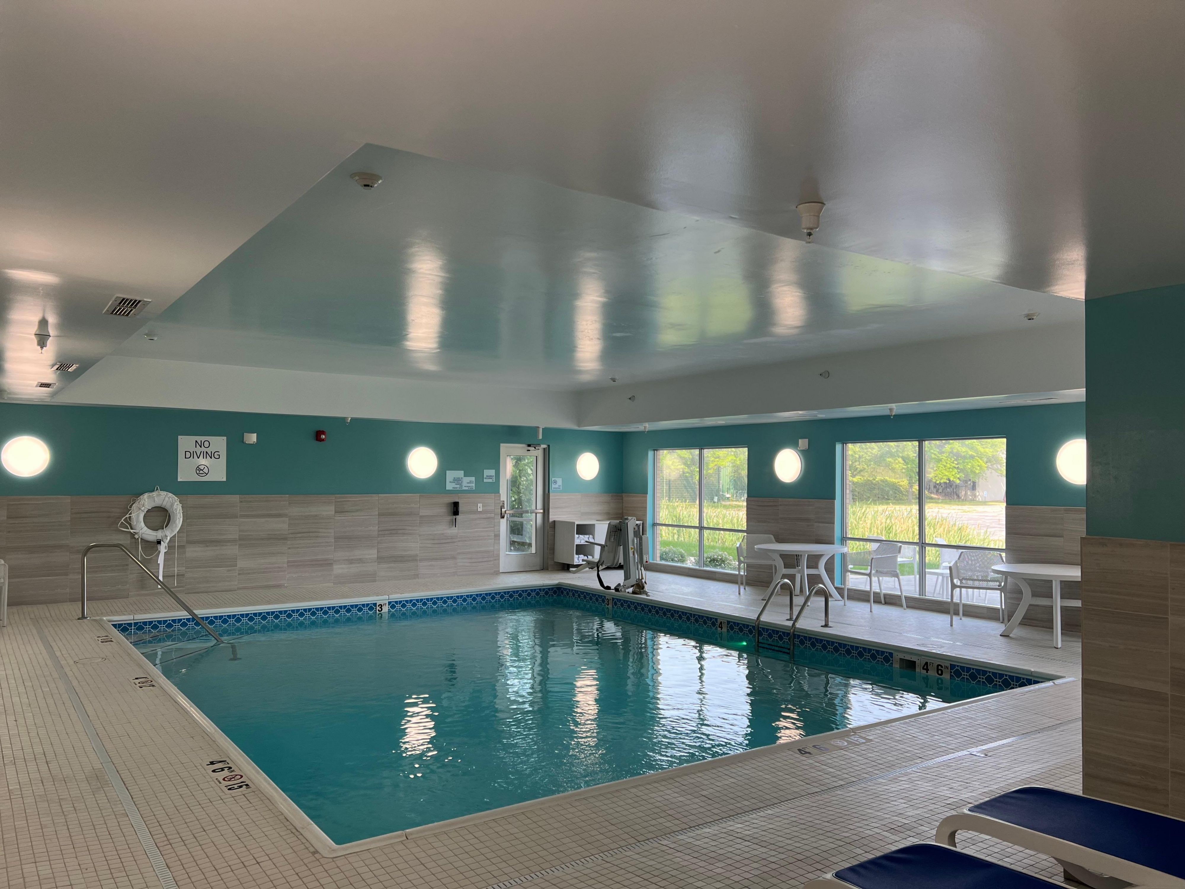 The kids will love our indoor heated pool. The pool is open from 7 am until 11 pm daily.