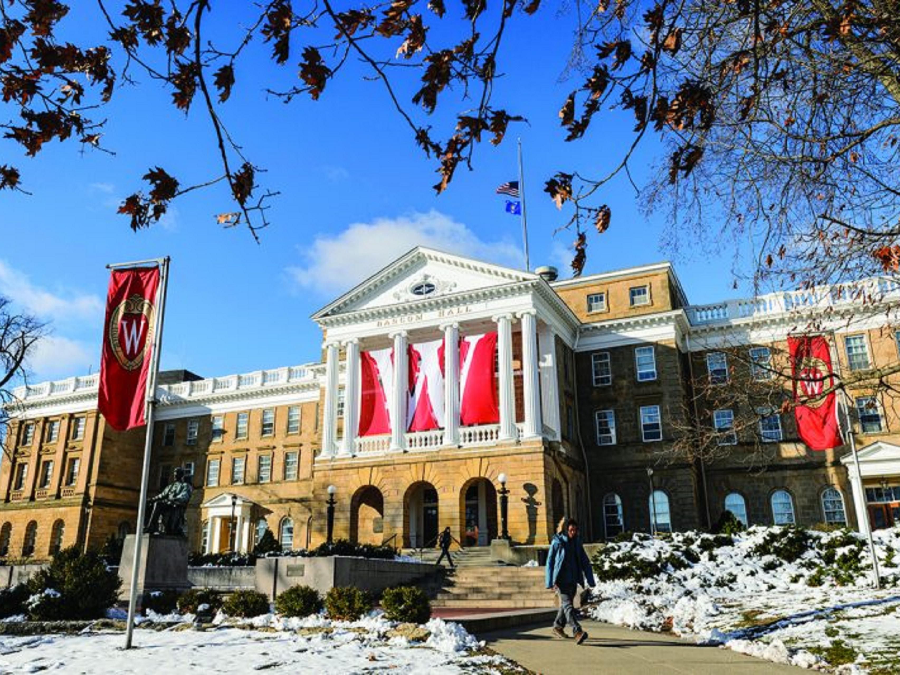 Located less than six miles from the University of Wisconsin-Madison campus, our hotel is an ideal choice for students, visiting families, professors, and alumni. Enjoy convenient access to campus events, tours, Badger games, and the UW Arboretum all while staying in comfort close to the heart of UW-Madison.